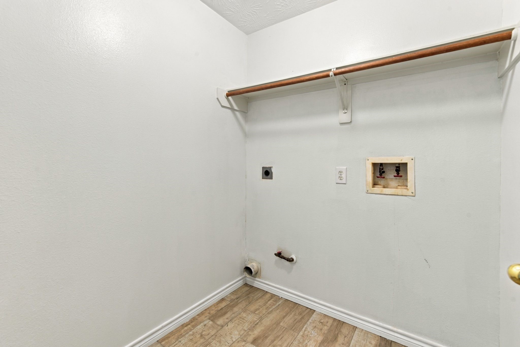 24007 Floragate Drive Property Photo 35