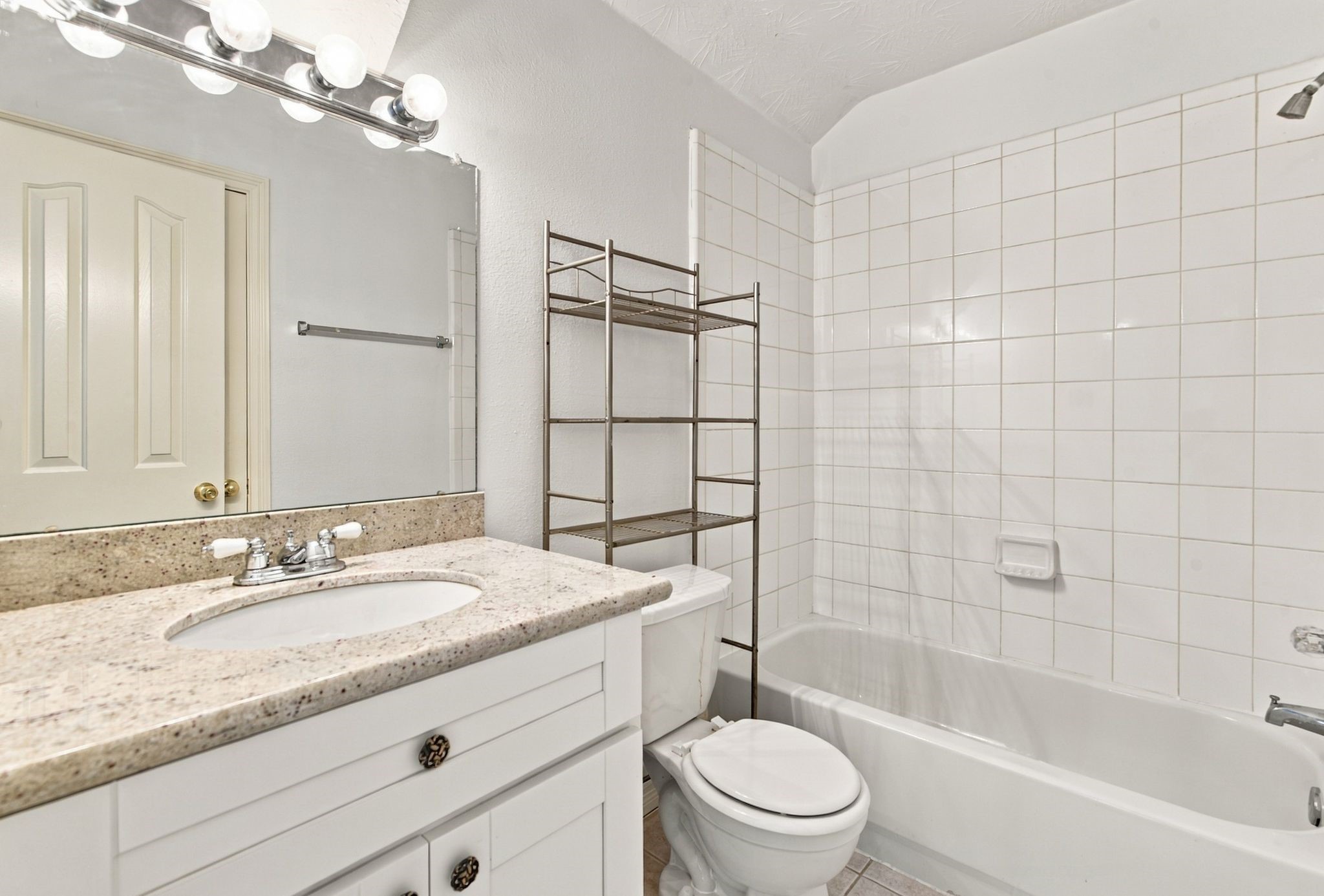 24007 Floragate Drive Property Photo 38