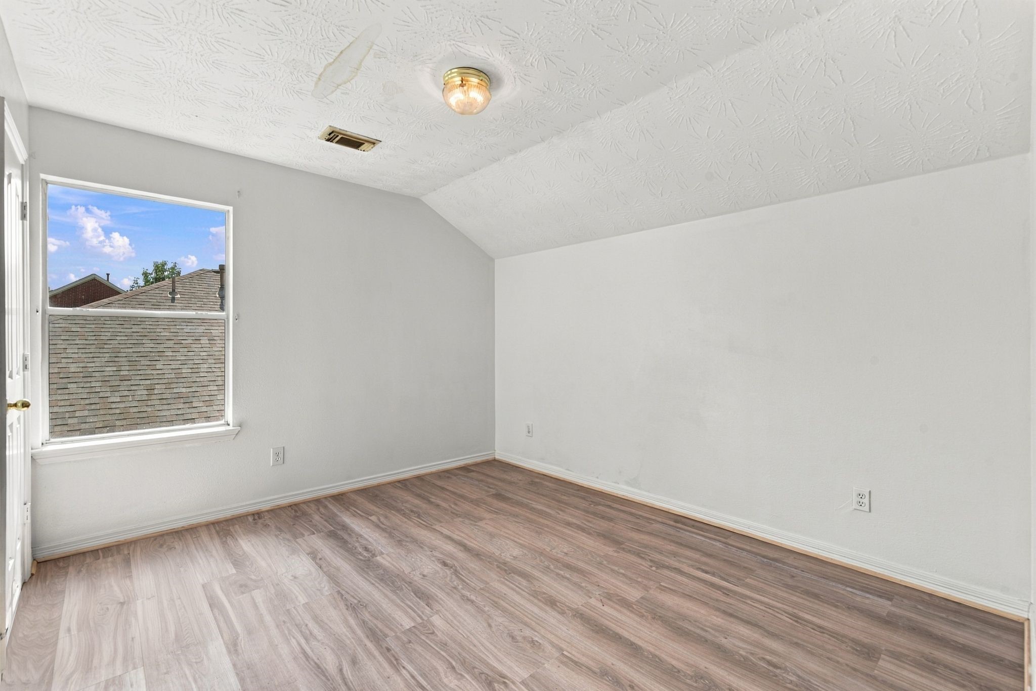 24007 Floragate Drive Property Photo 39