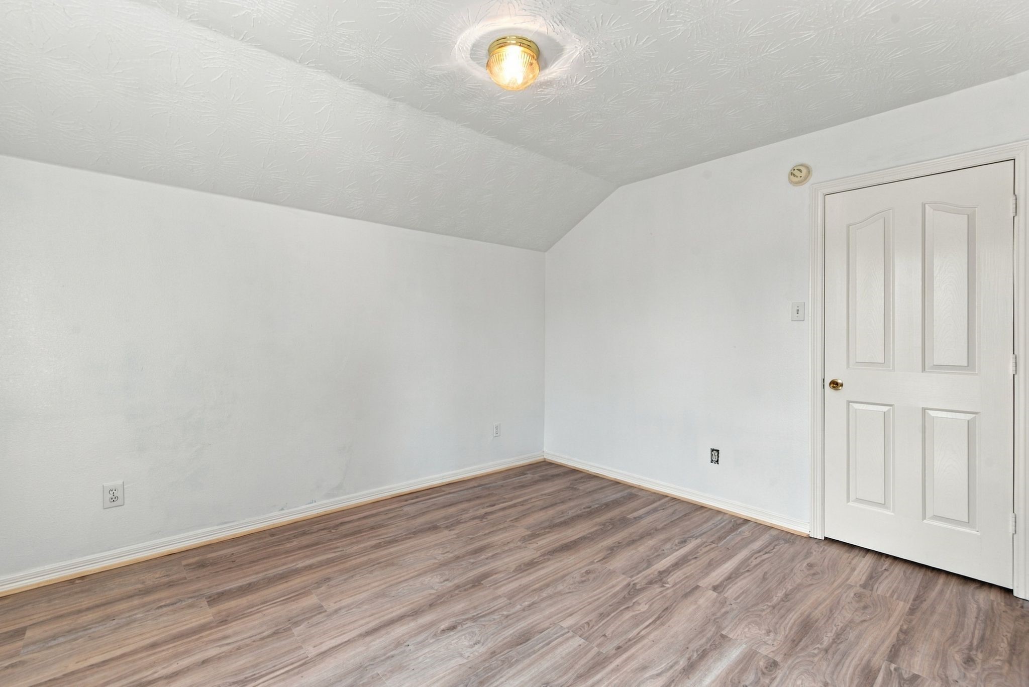 24007 Floragate Drive Property Photo 41