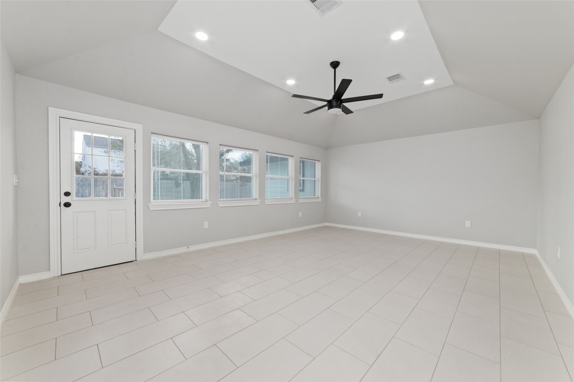 4307 Colombia Drive Property Photo 13