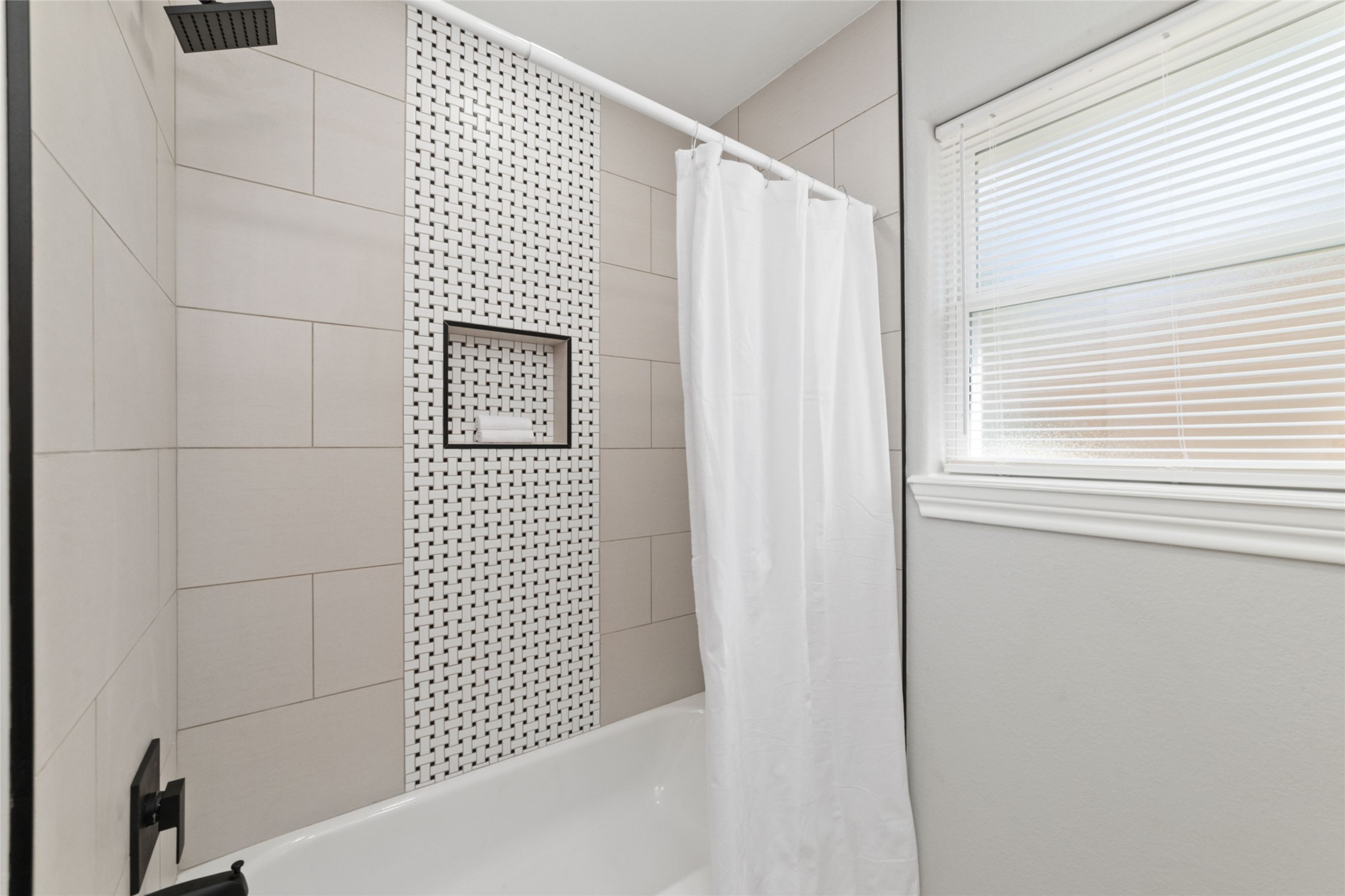 4307 Colombia Drive Property Photo 21