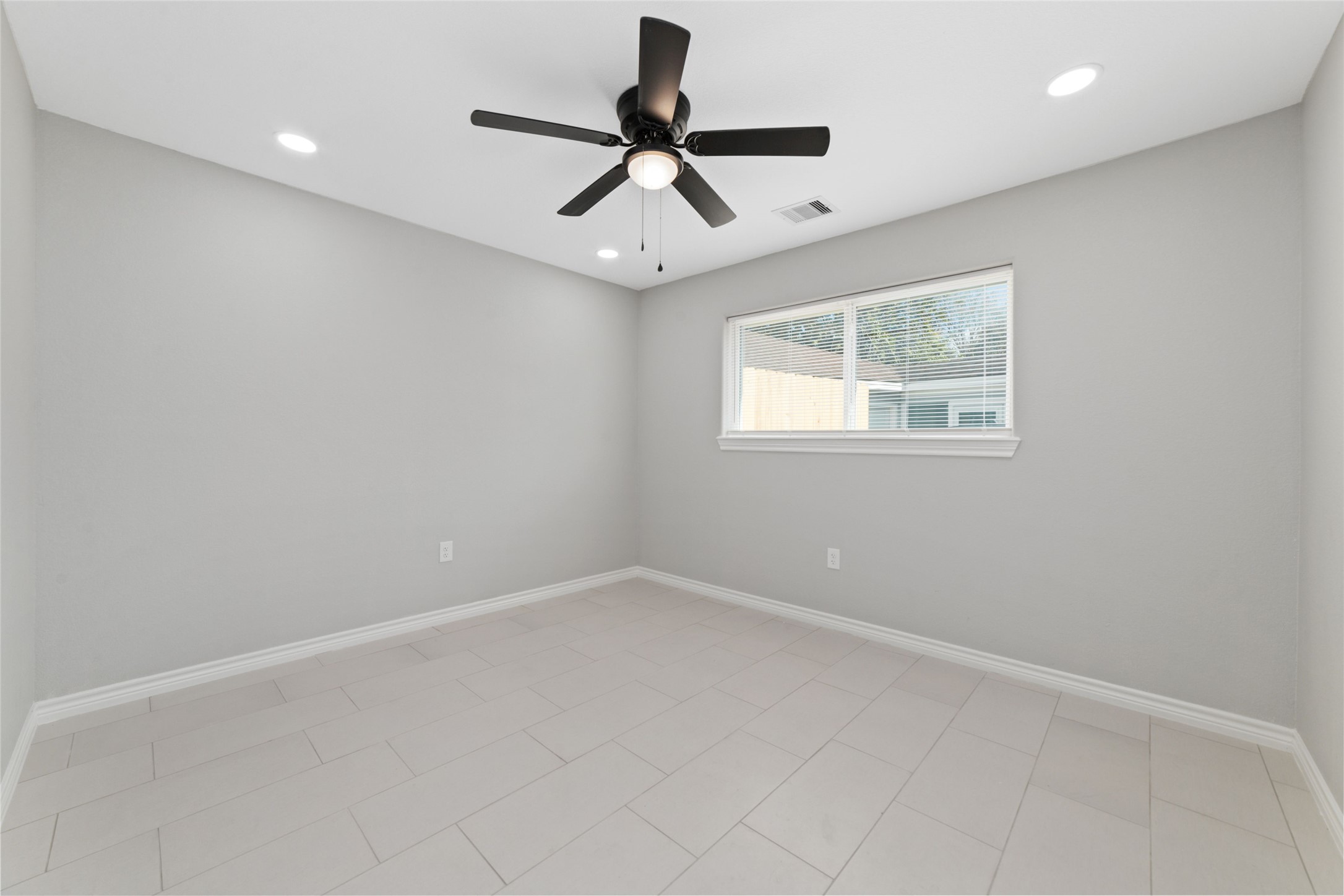 4307 Colombia Drive Property Photo 23