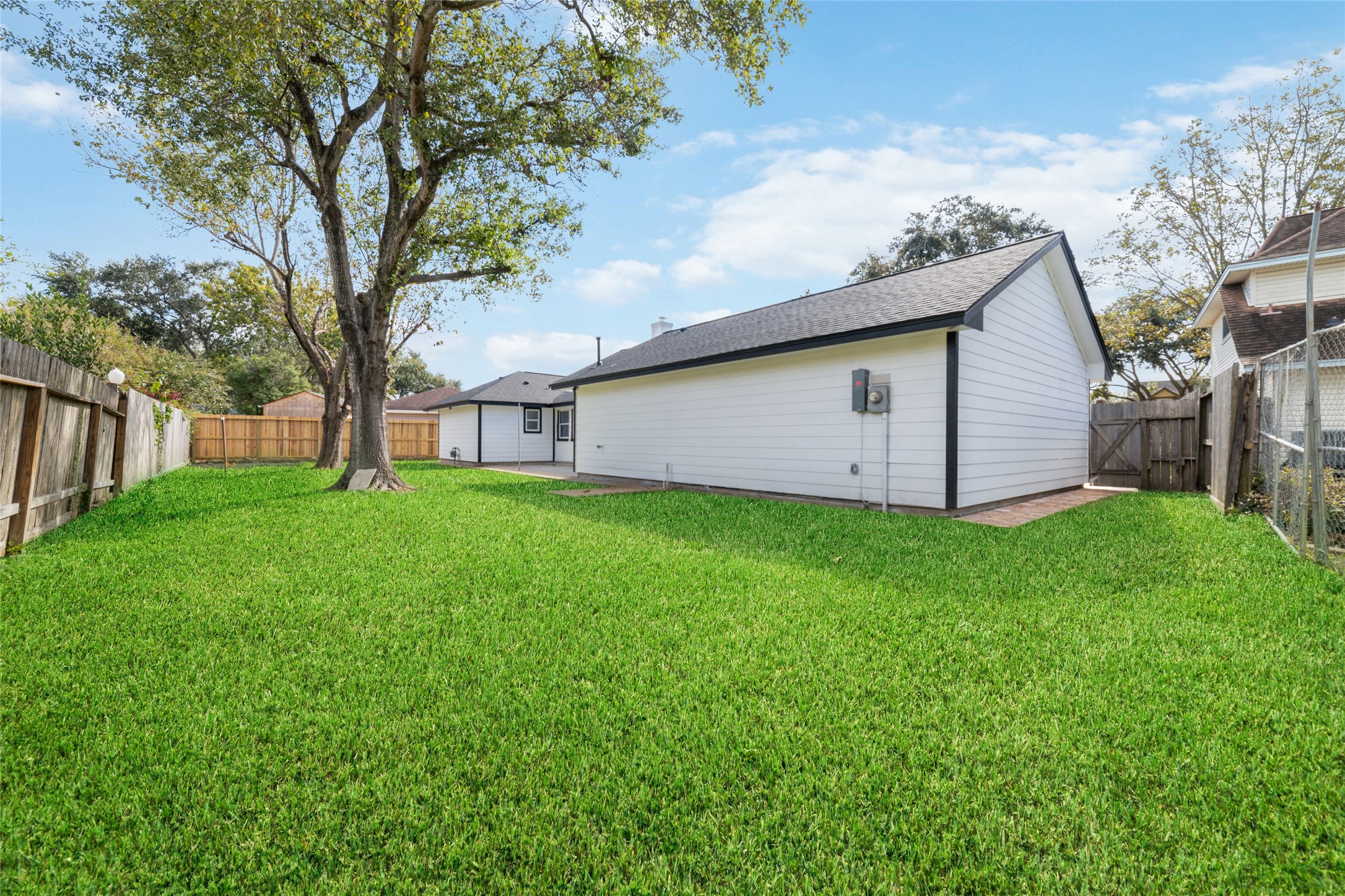 4307 Colombia Drive Property Photo 28