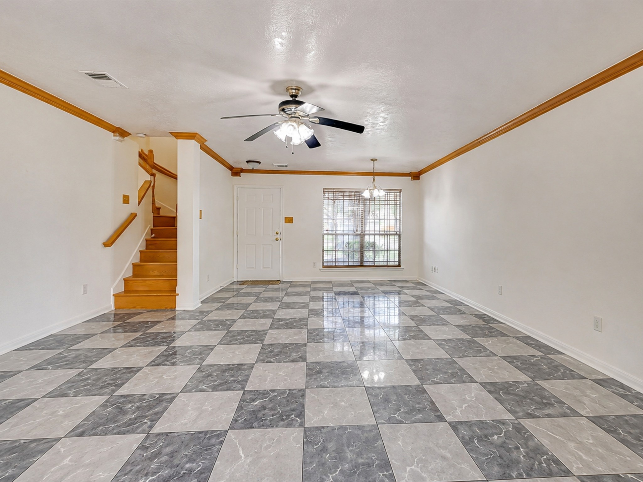 16131 Canaridge Drive Property Photo 7