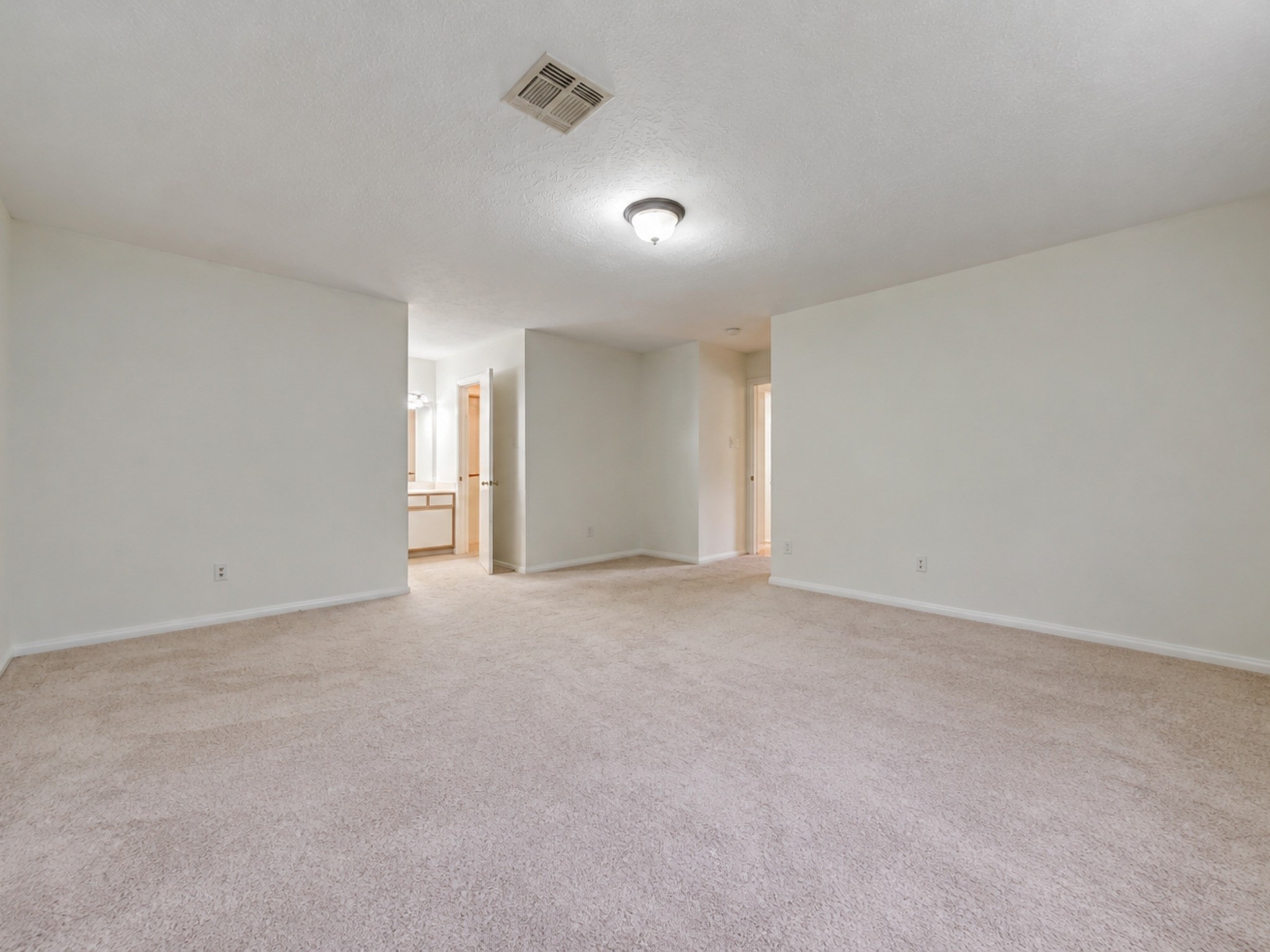 16131 Canaridge Drive Property Photo 8