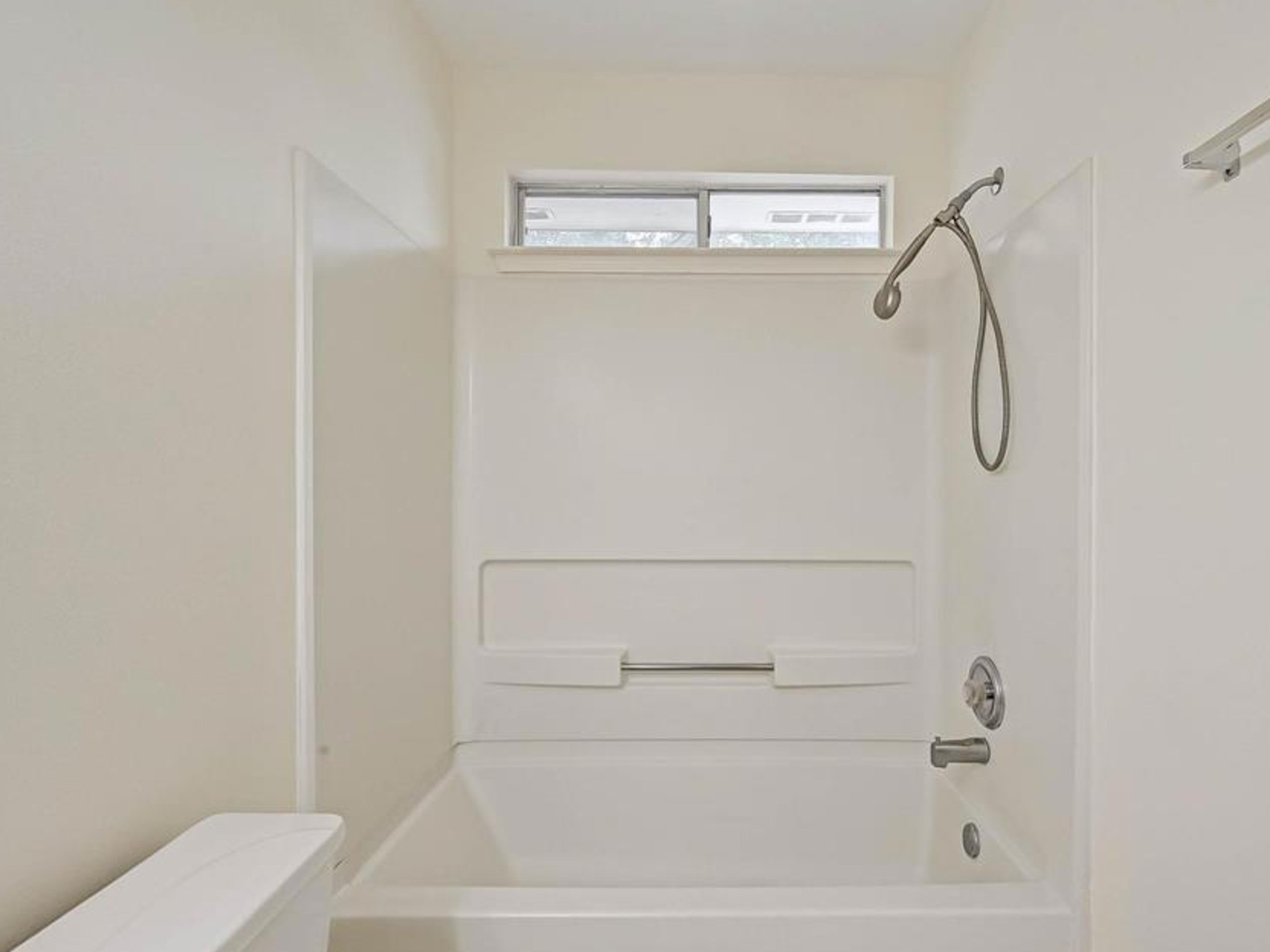 16131 Canaridge Drive Property Photo 12
