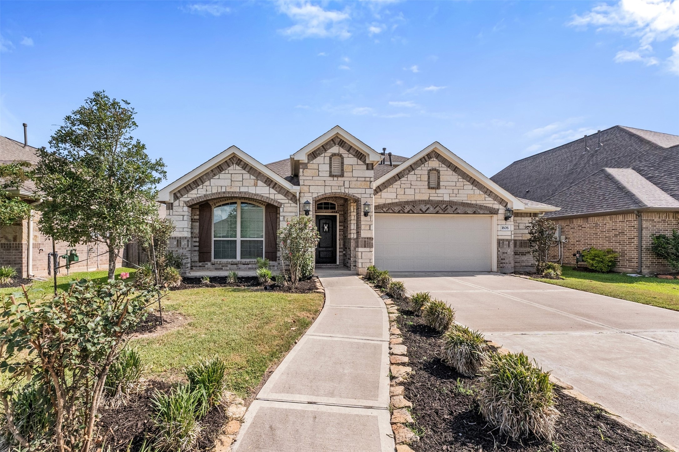 1606 Country Air Lane Property Photo 1