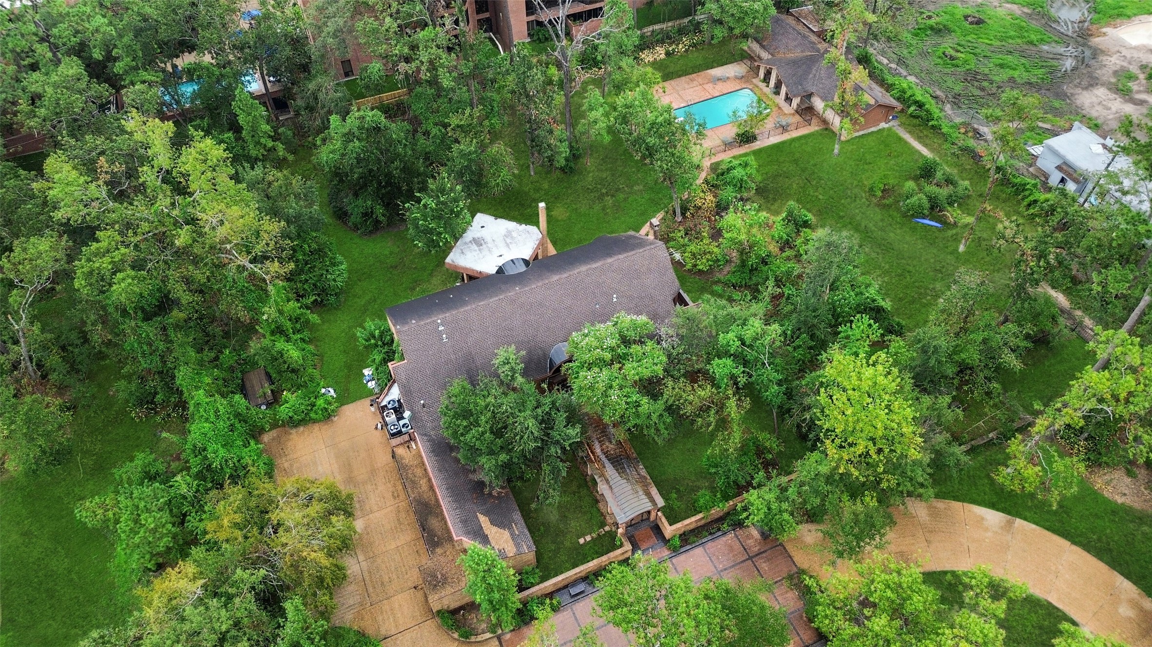 9314 Sandringham Drive Property Photo 2
