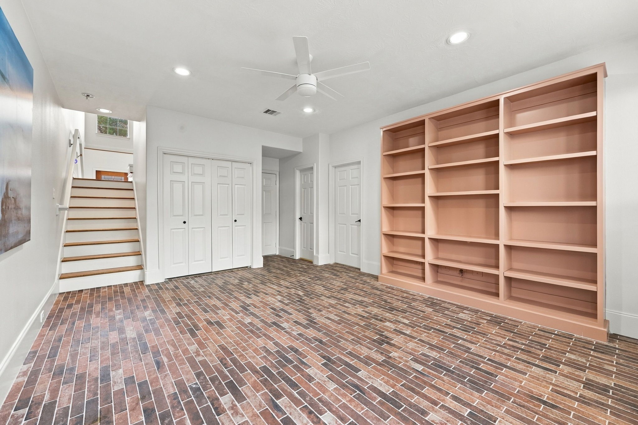 1354 Studer Street Property Photo 4