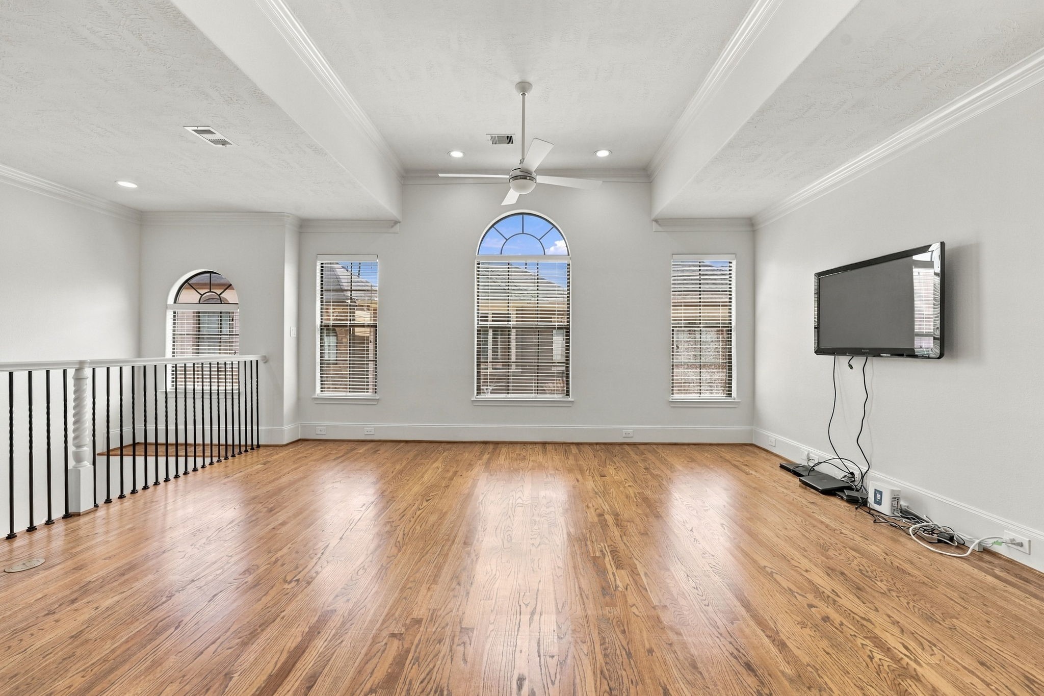 1354 Studer Street Property Photo 13