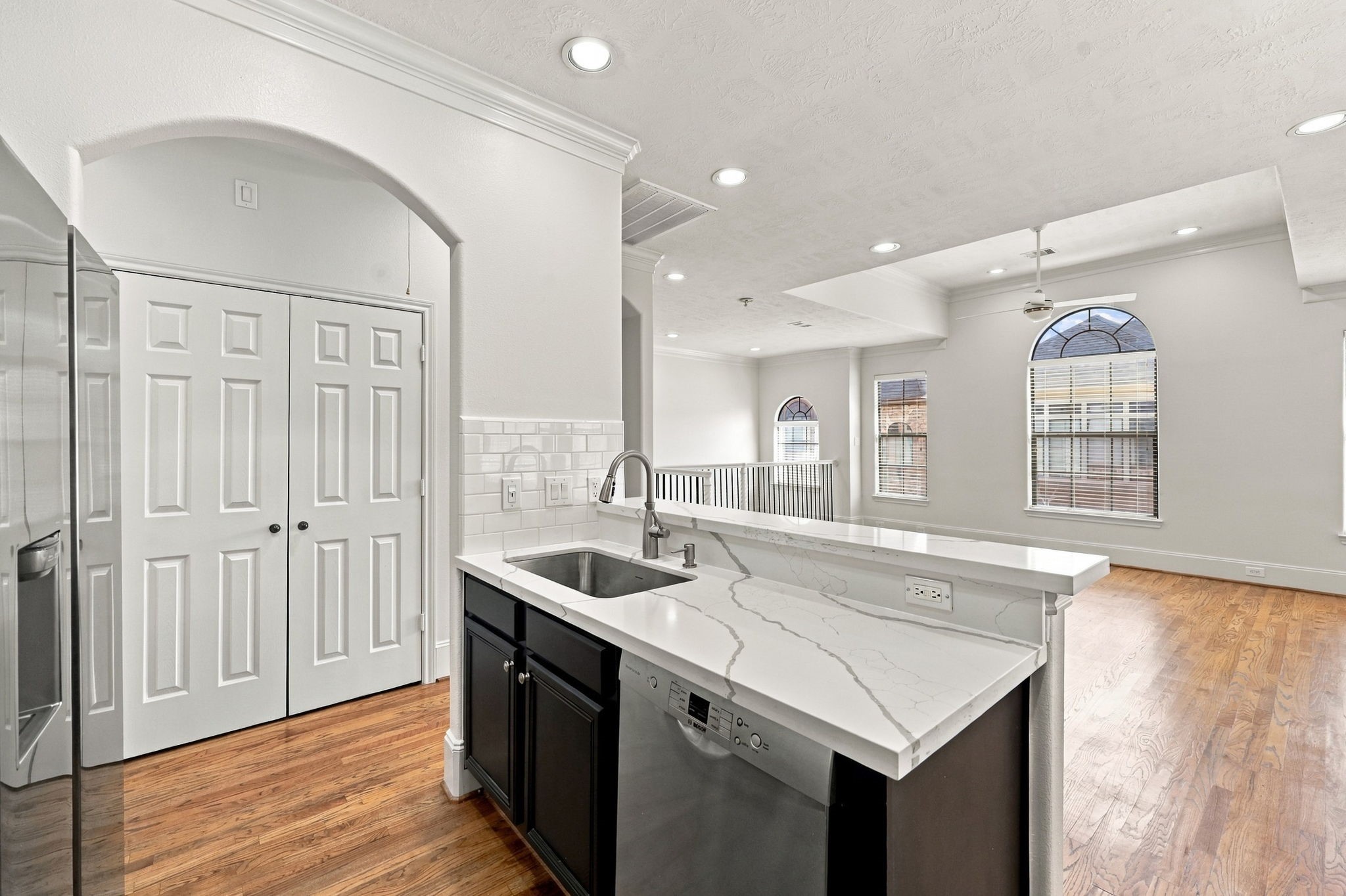 1354 Studer Street Property Photo 17