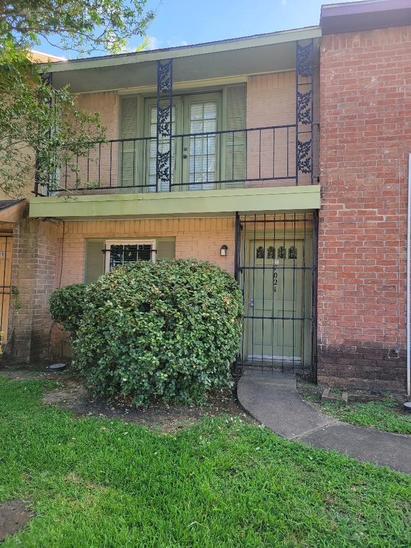 7021 Chasewood Drive Property Photo 12