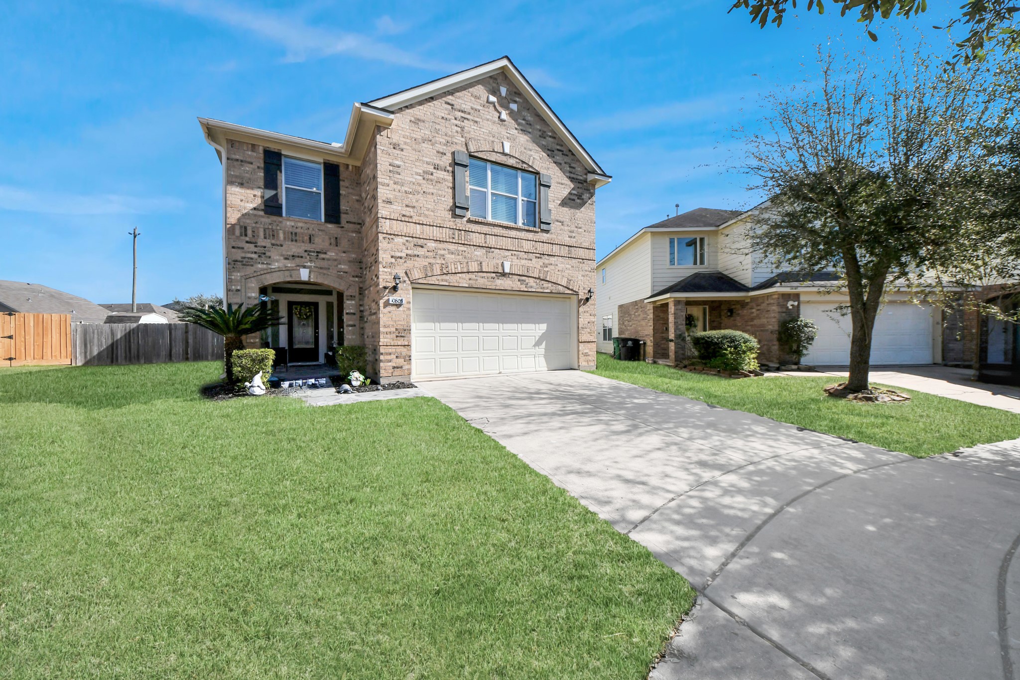 10803 Shannon Mills Lane Property Photo 4