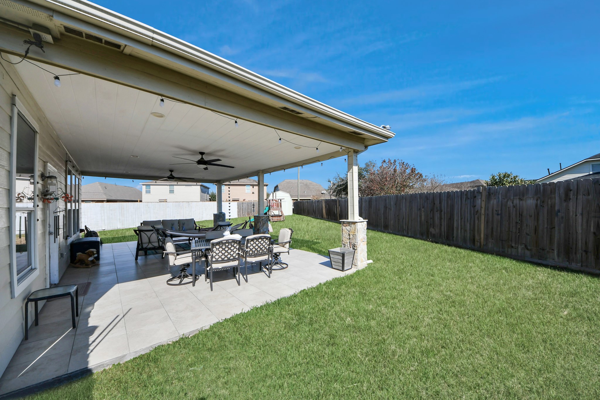 10803 Shannon Mills Lane Property Photo 6