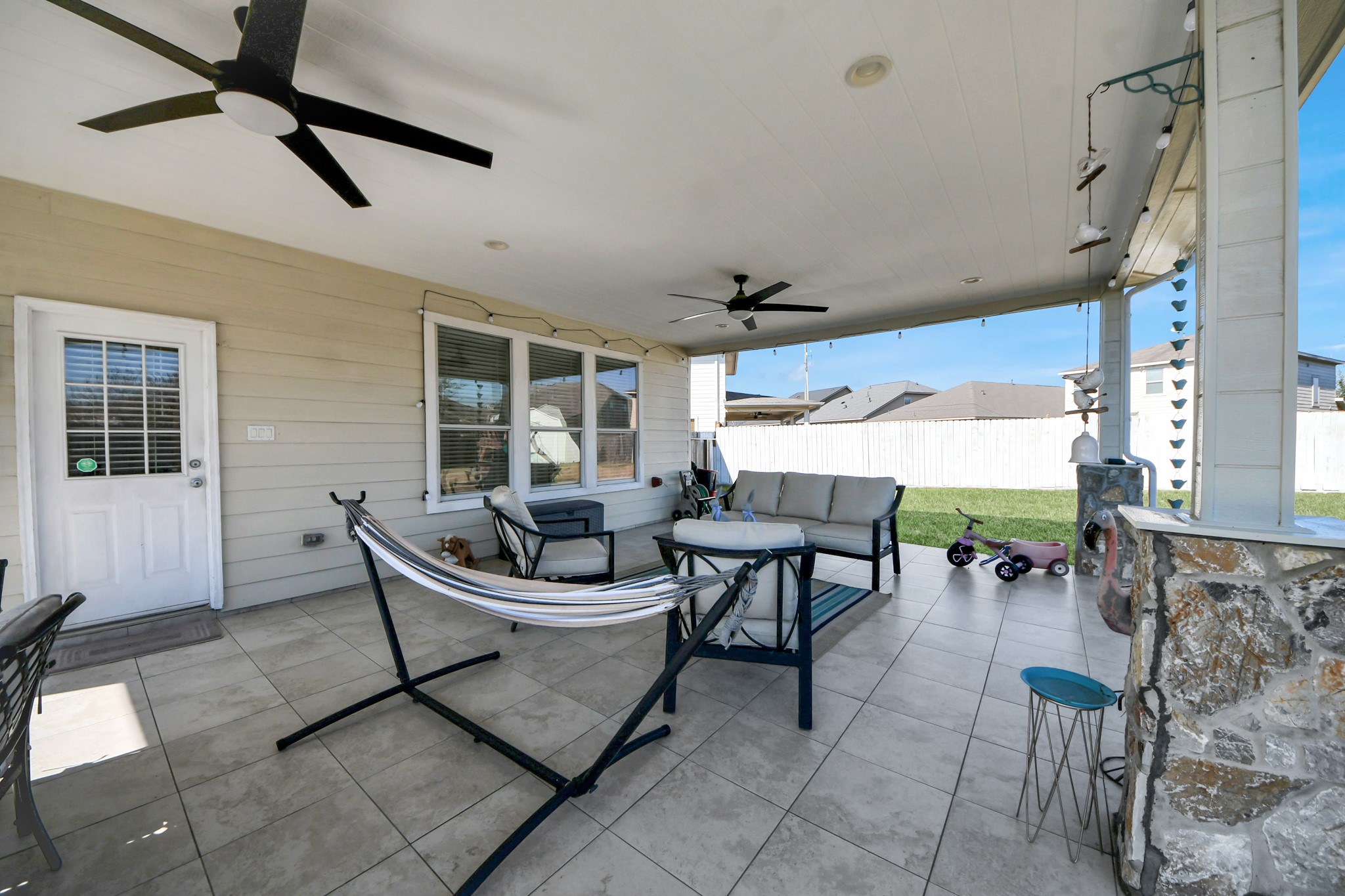 10803 Shannon Mills Lane Property Photo 9