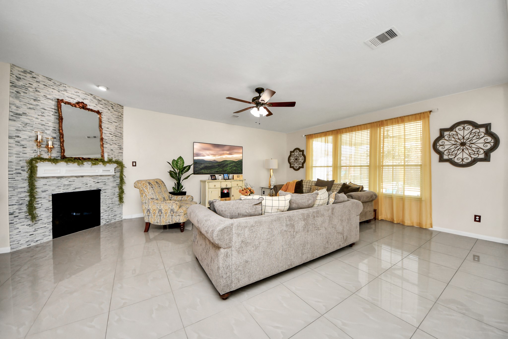 10803 Shannon Mills Lane Property Photo 20
