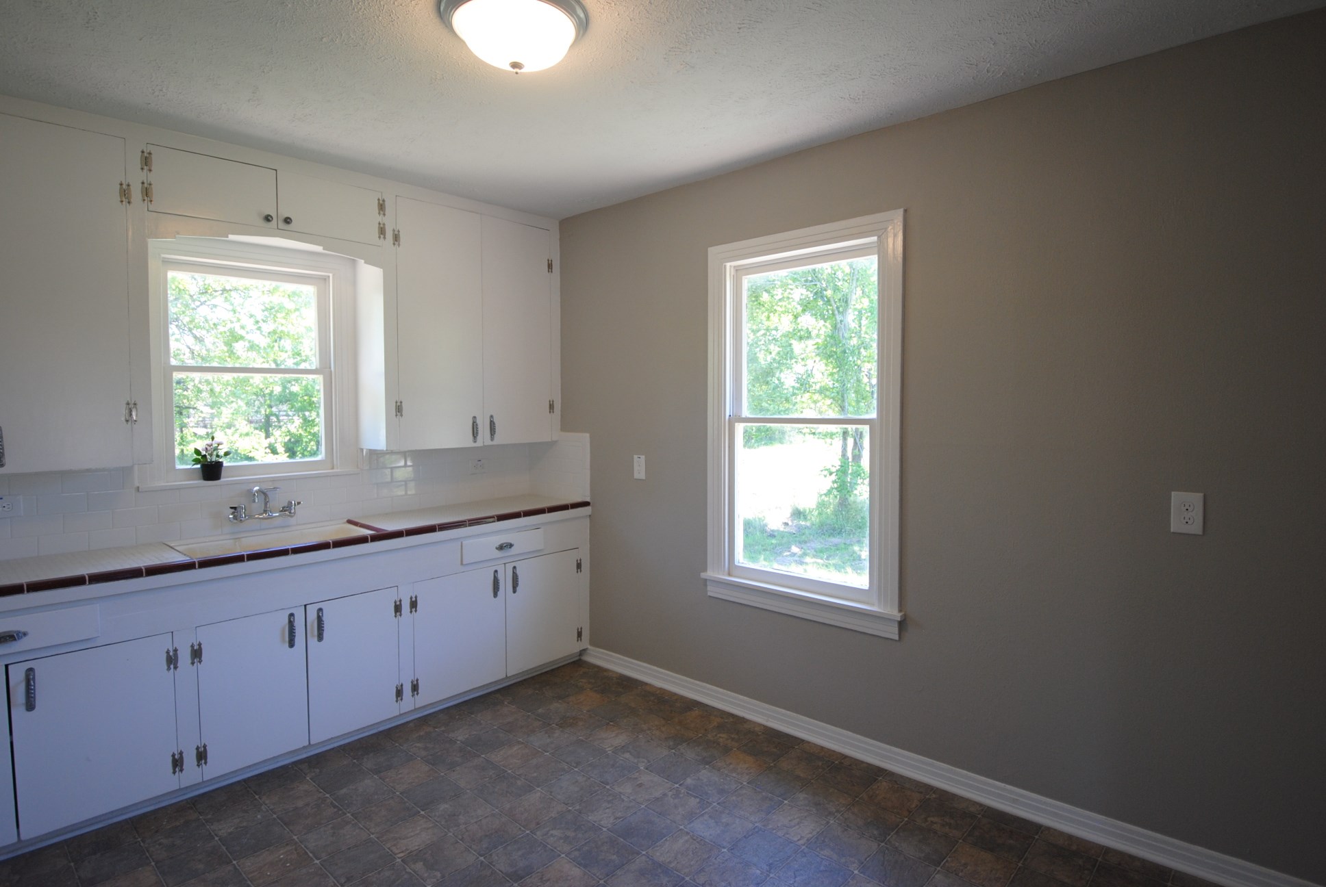 1214 Teal Street Property Photo 8