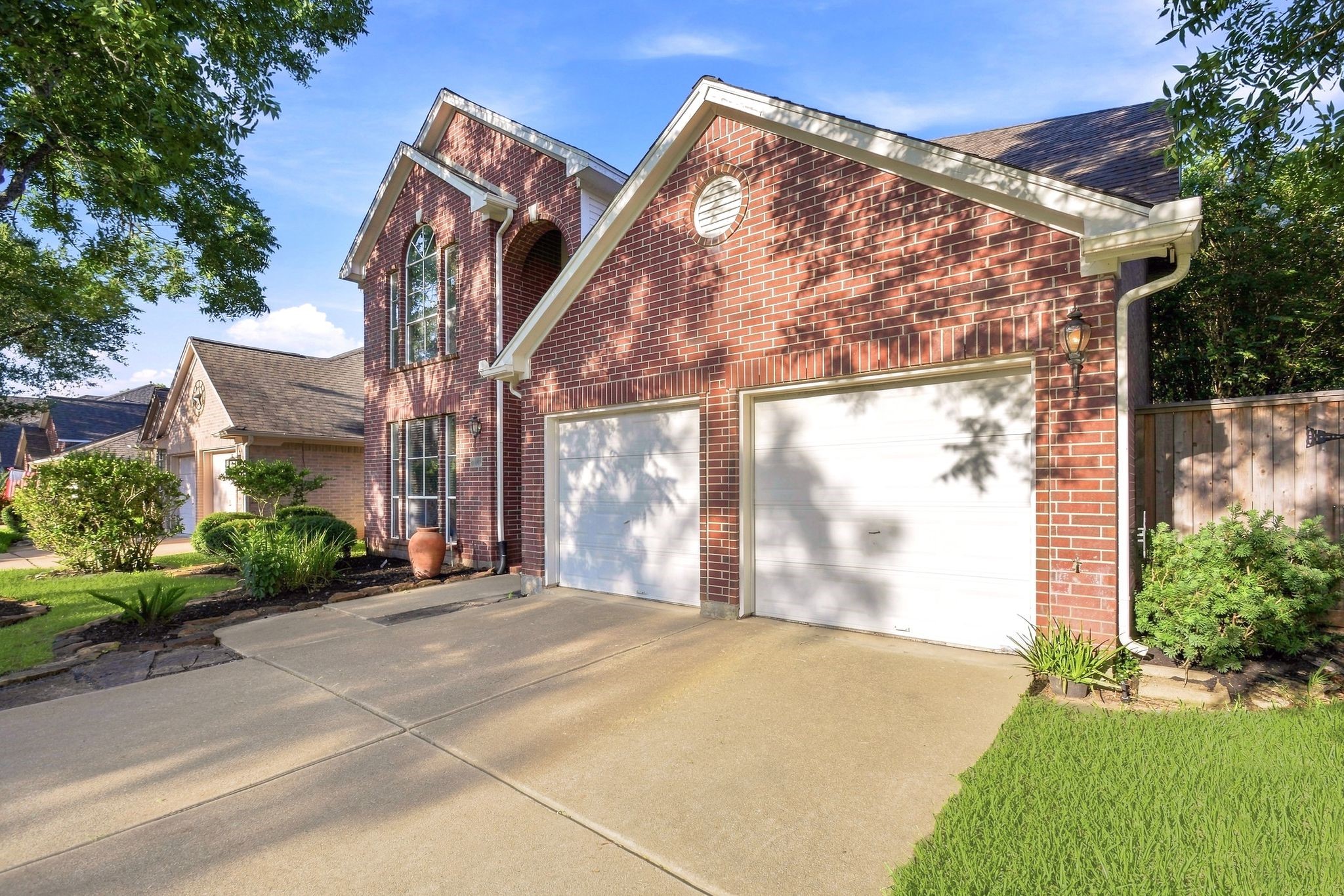 4307 Lakeshore Forest Drive Property Photo 4