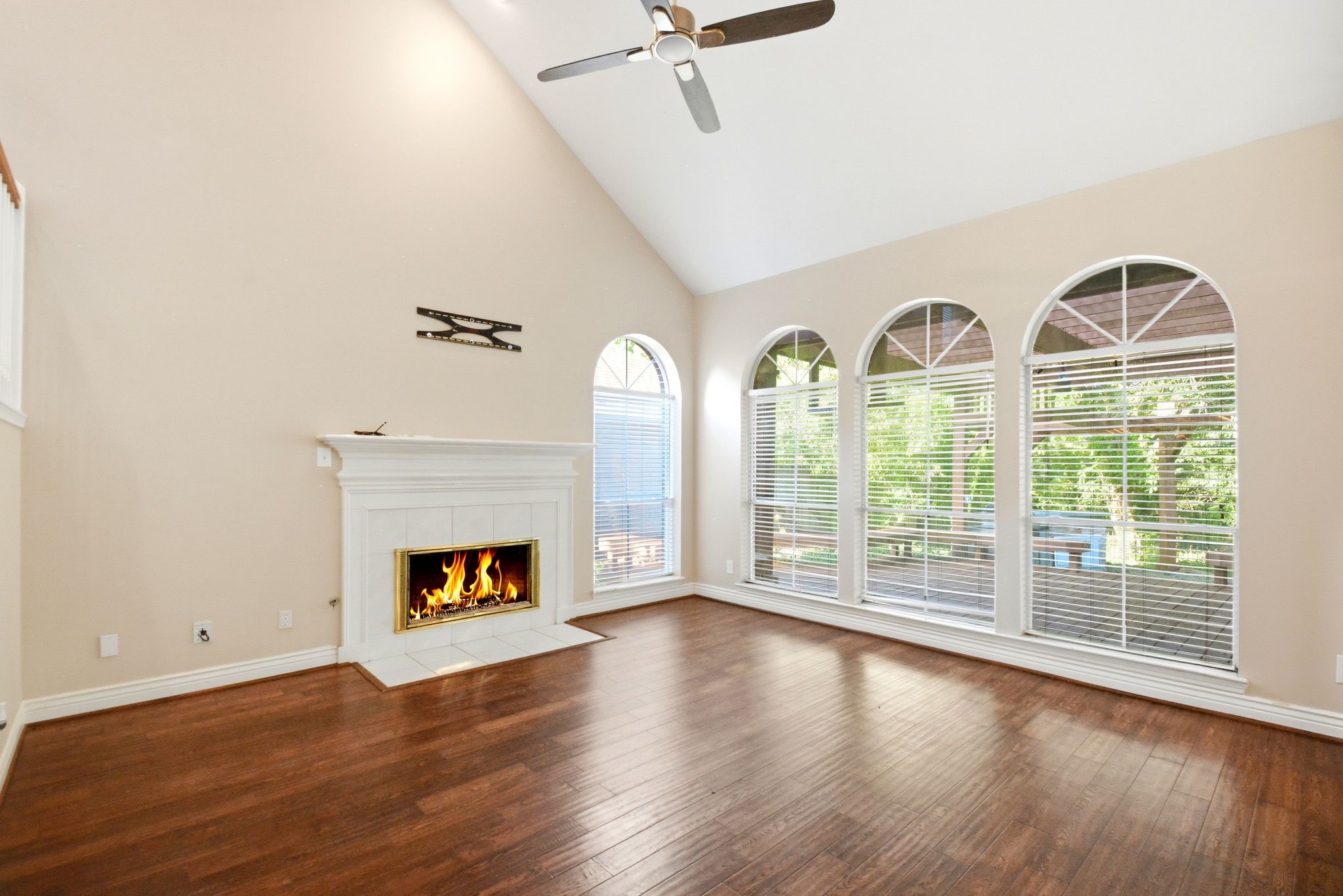 4307 Lakeshore Forest Drive Property Photo 14