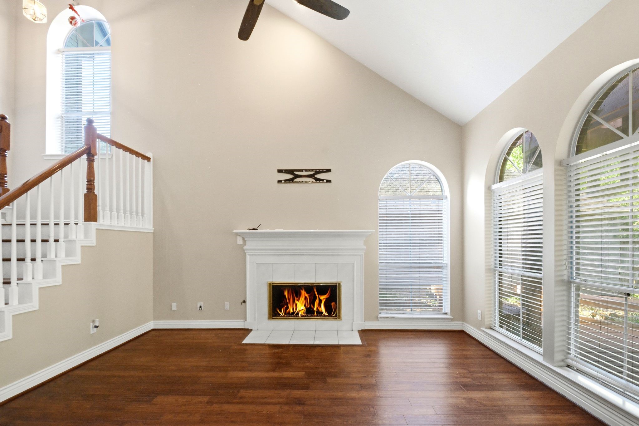 4307 Lakeshore Forest Drive Property Photo 16