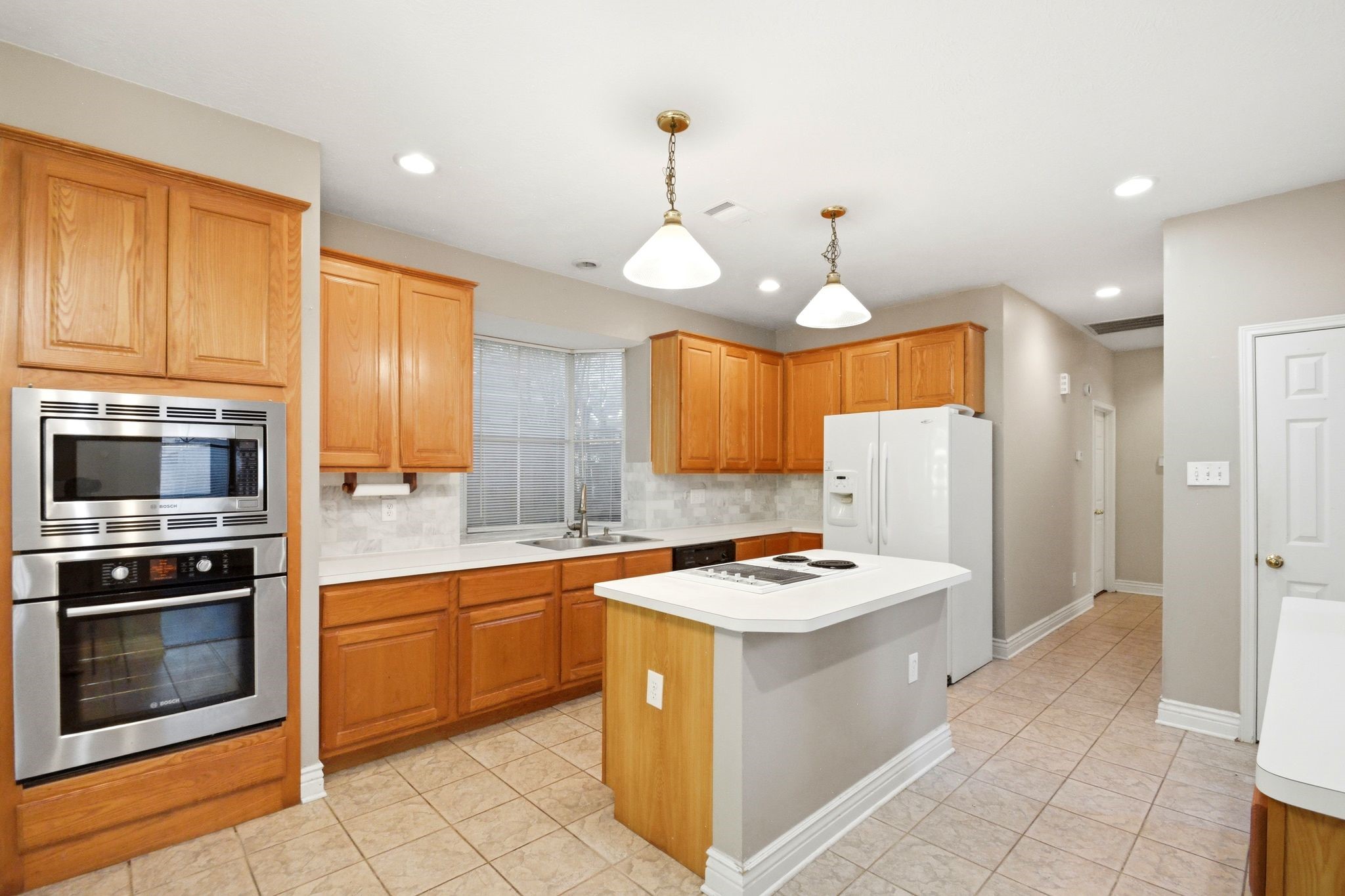 4307 Lakeshore Forest Drive Property Photo 17