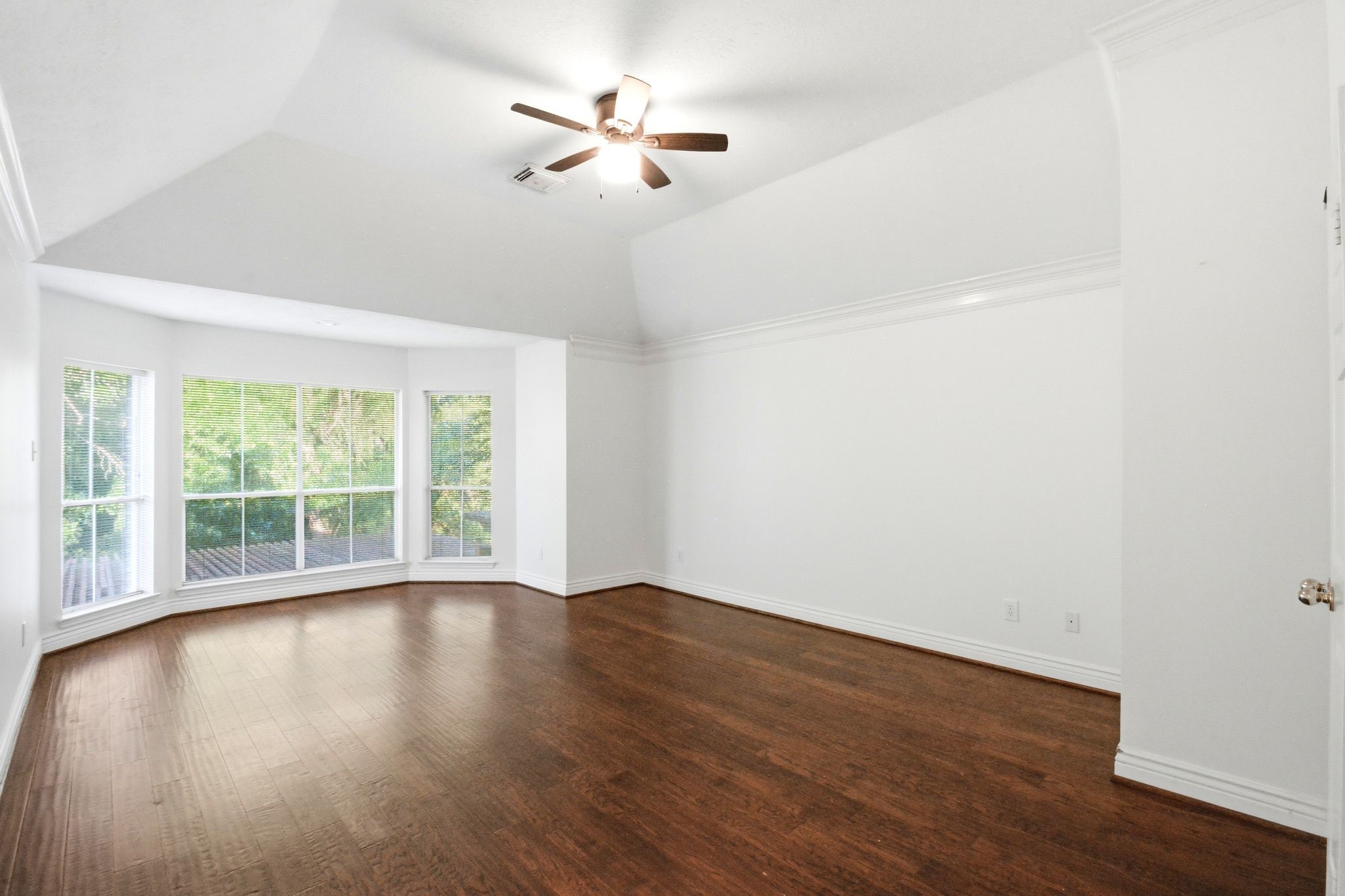 4307 Lakeshore Forest Drive Property Photo 20