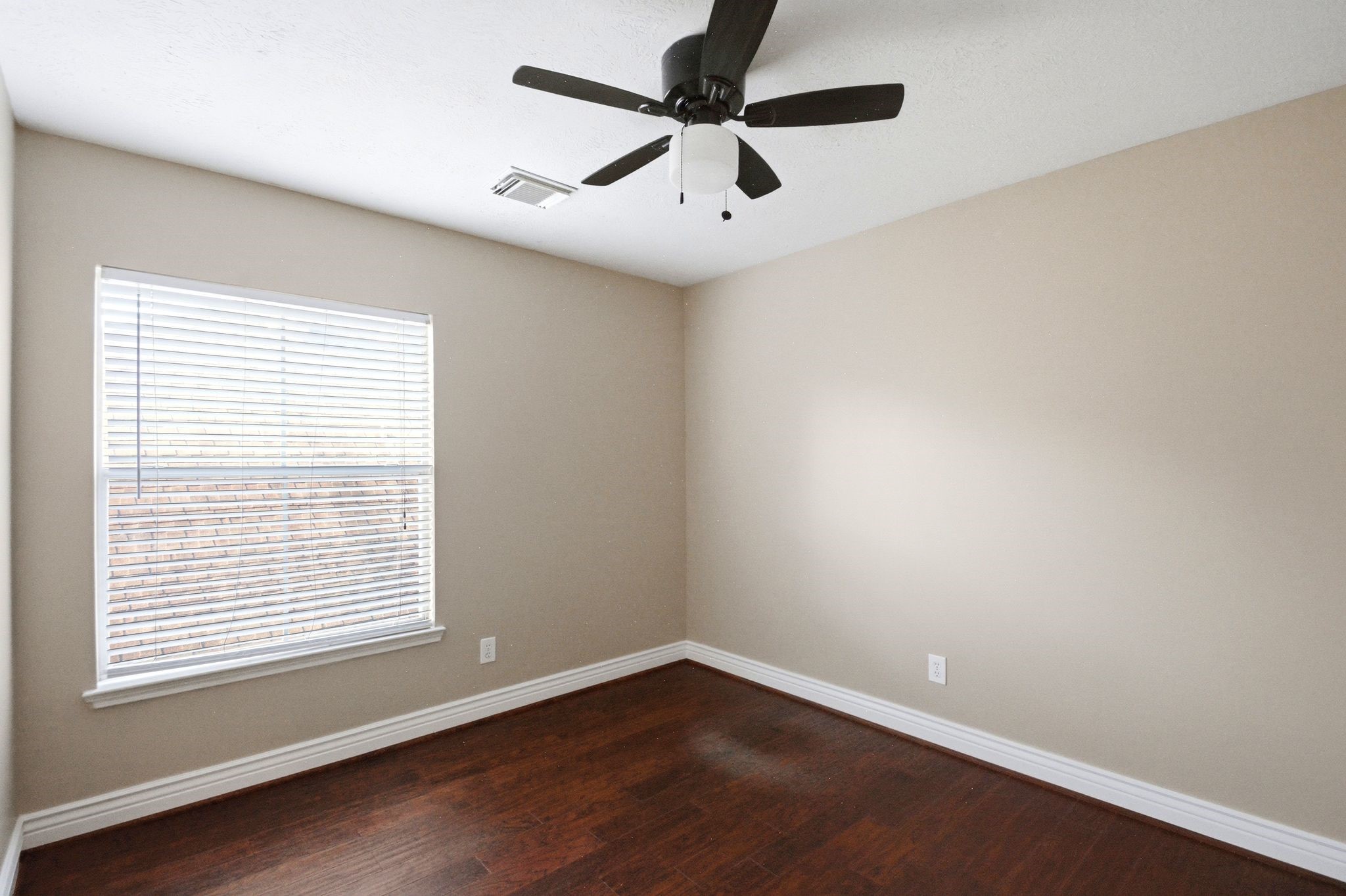 4307 Lakeshore Forest Drive Property Photo 30