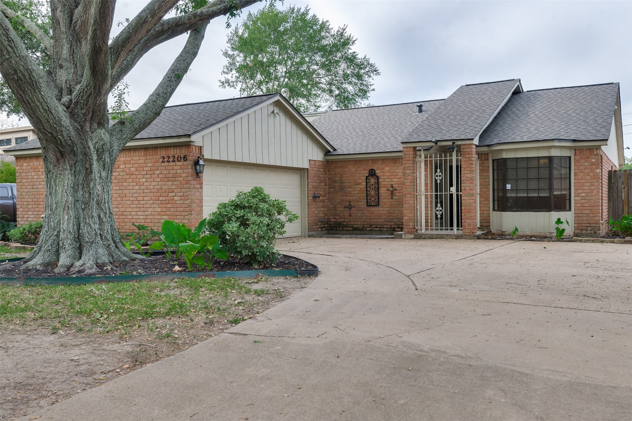 22206 N Fork Drive Property Photo 2