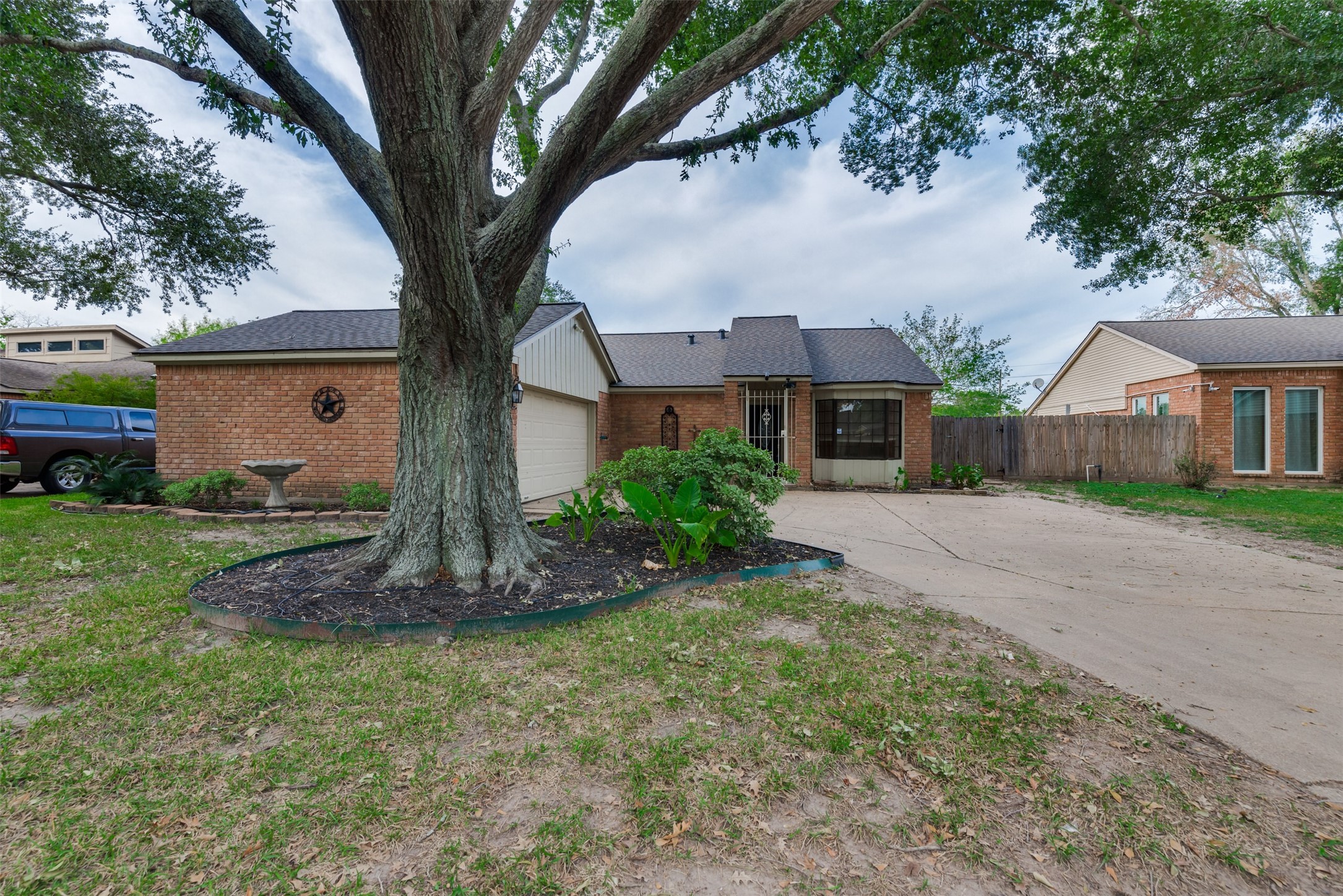 22206 N Fork Drive Property Photo 3