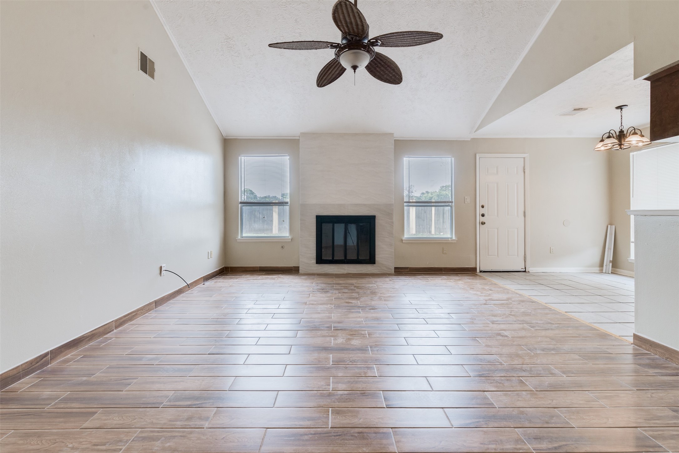 22206 N Fork Drive Property Photo 14