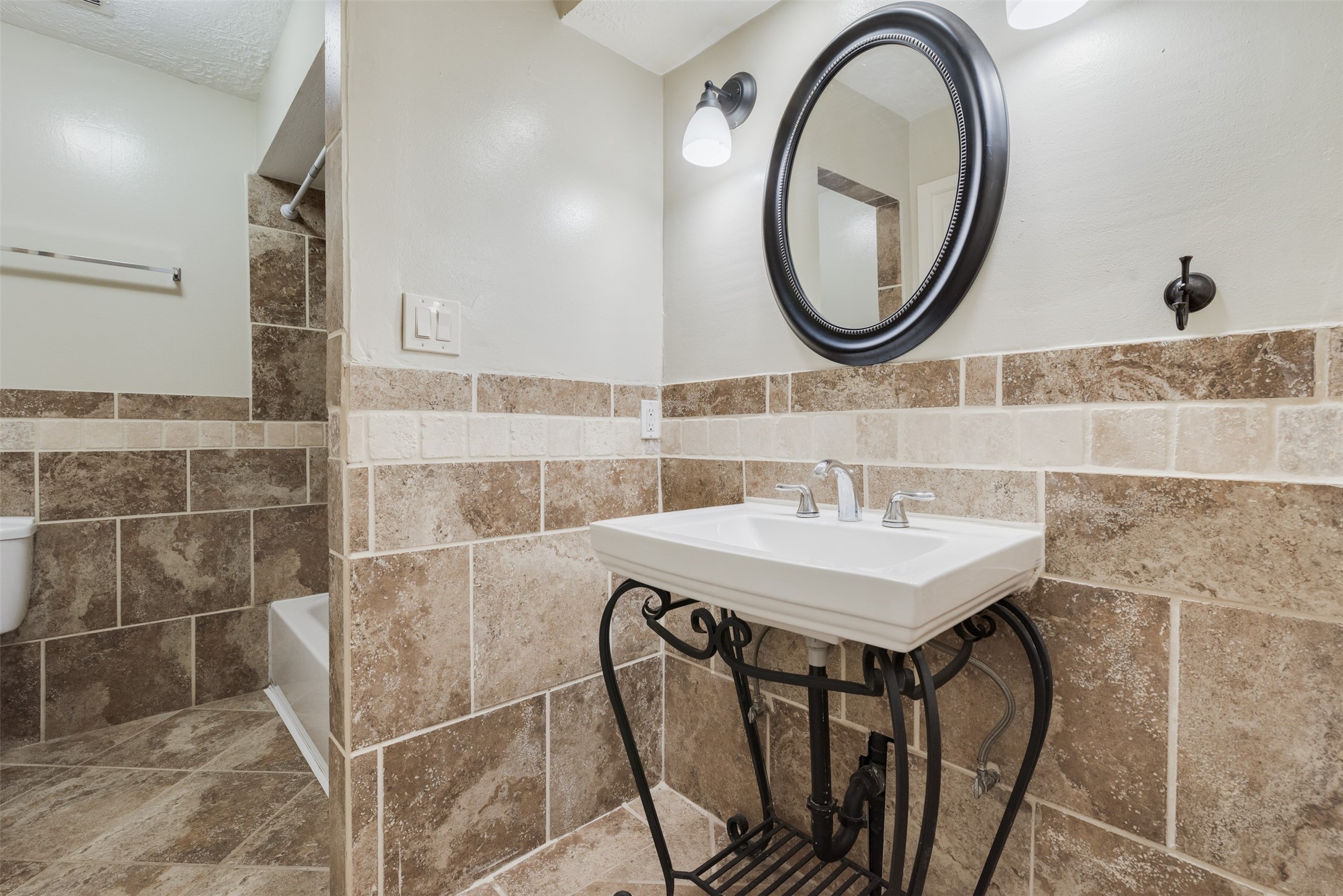 22206 N Fork Drive Property Photo 23