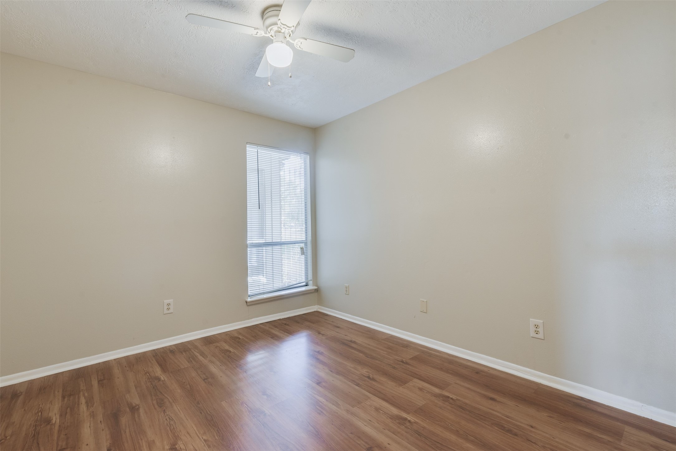 22206 N Fork Drive Property Photo 27