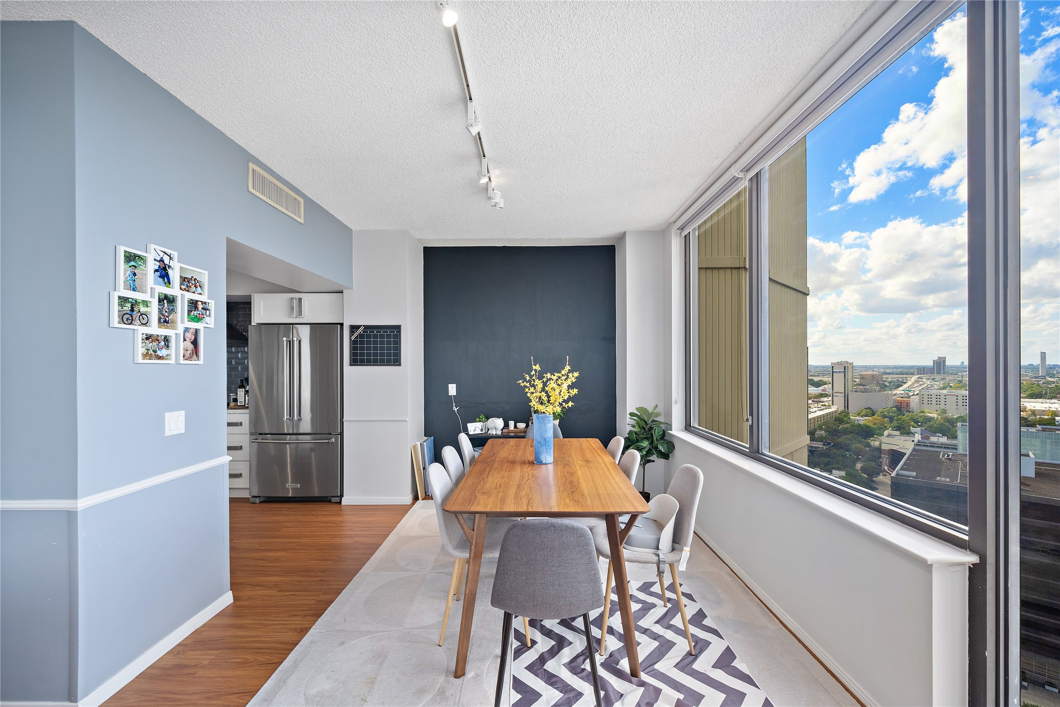 15 Greenway Plaza 25j Property Photo 6