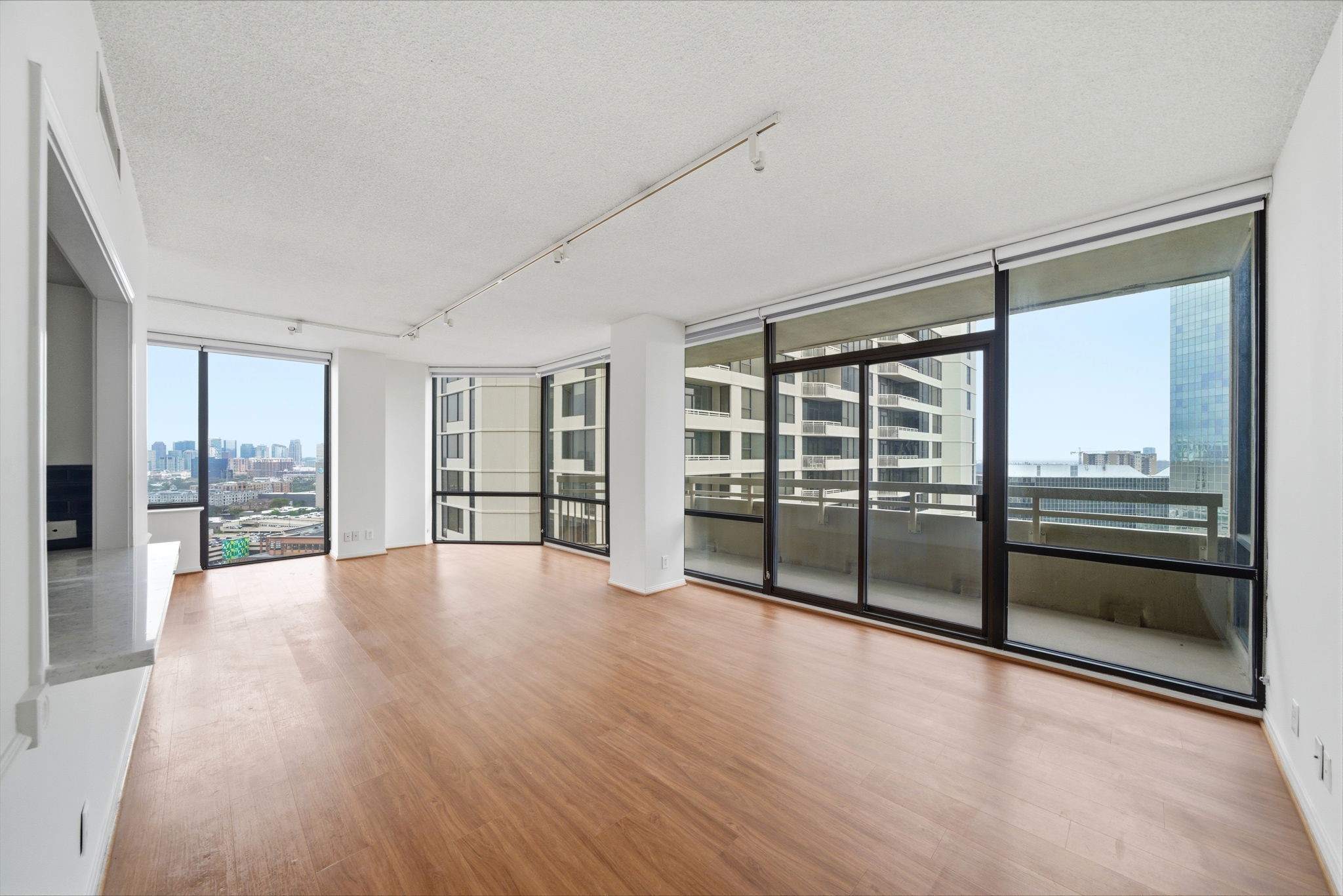 15 Greenway Plaza 25j Property Photo 28