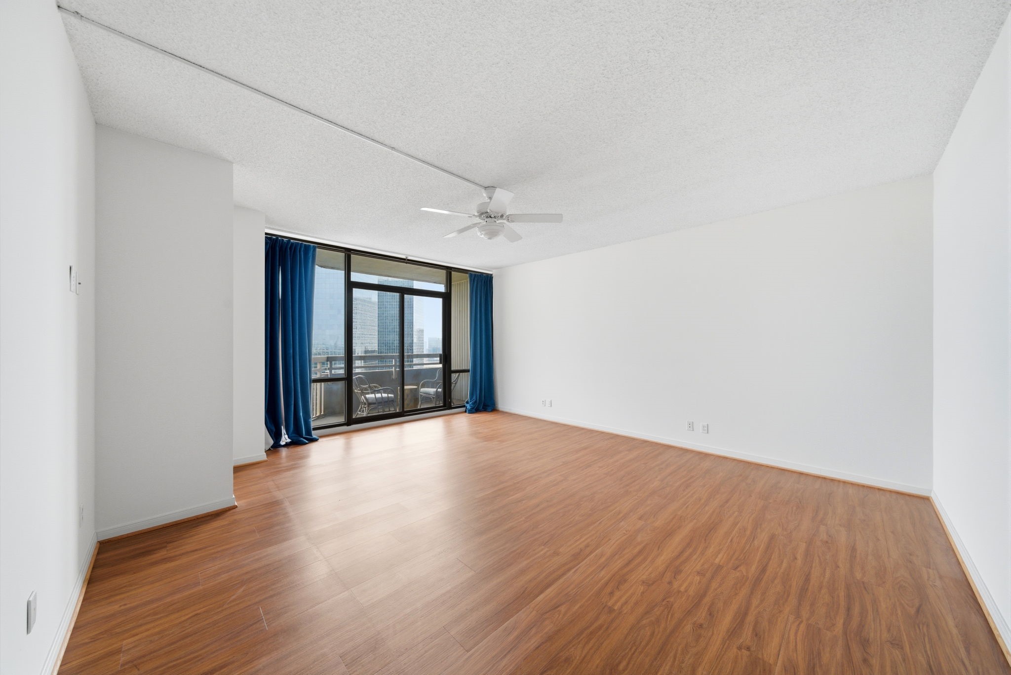 15 Greenway Plaza 25j Property Photo 35