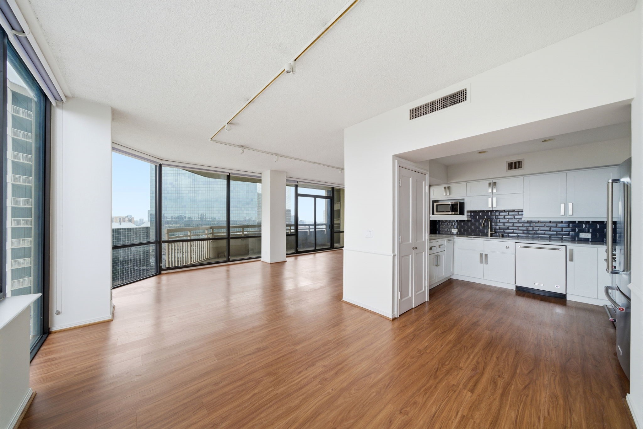 15 Greenway Plaza 25j Property Photo 37