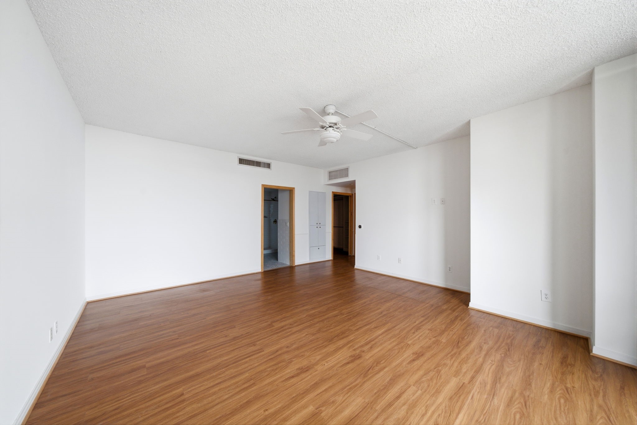 15 Greenway Plaza 25j Property Photo 46