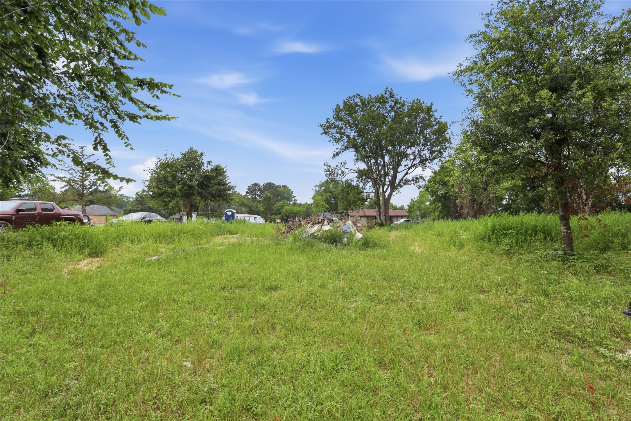 736 & 740 Azalea St Property Photo 7