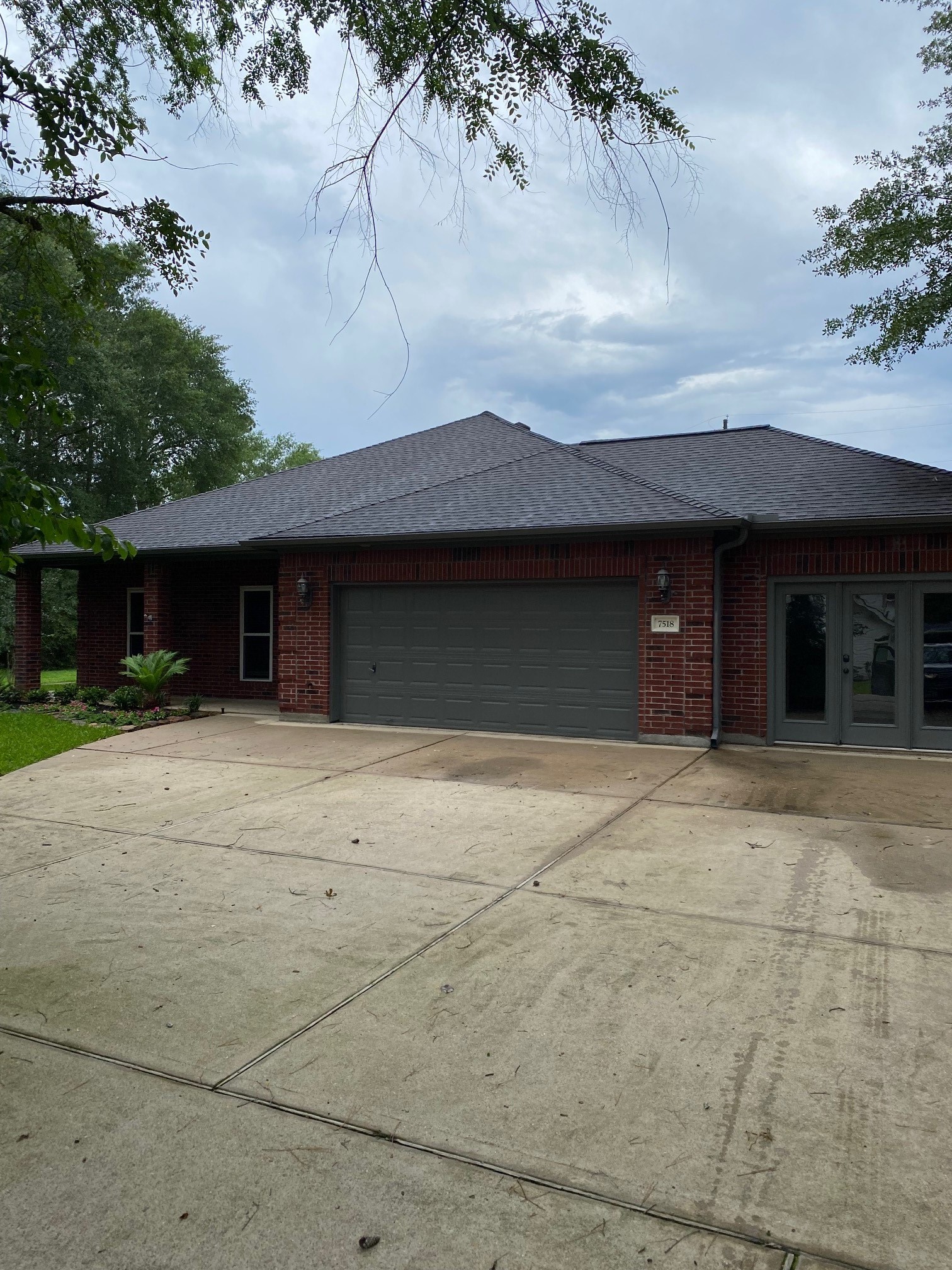 7518 Nickaburr Creek Drive Property Photo 1