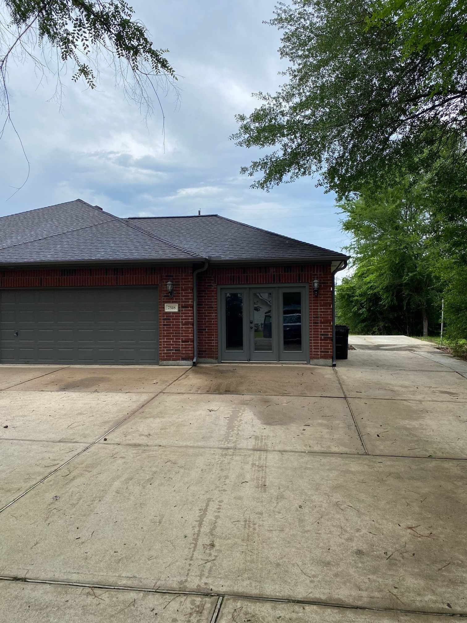 7518 Nickaburr Creek Drive Property Photo 2