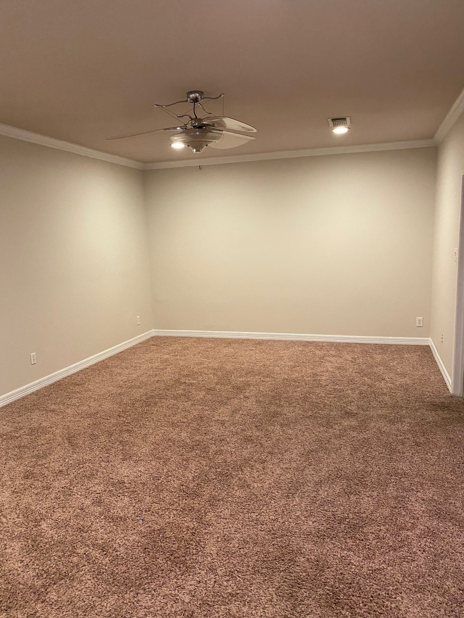 7518 Nickaburr Creek Drive Property Photo 13