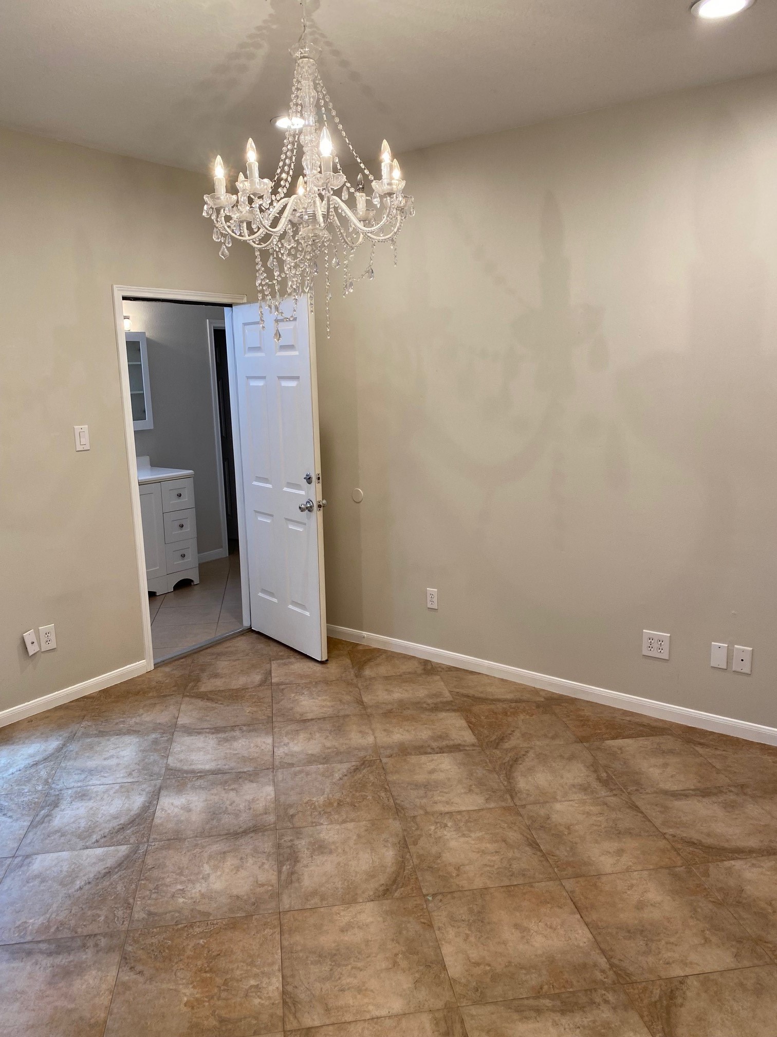 7518 Nickaburr Creek Drive Property Photo 14
