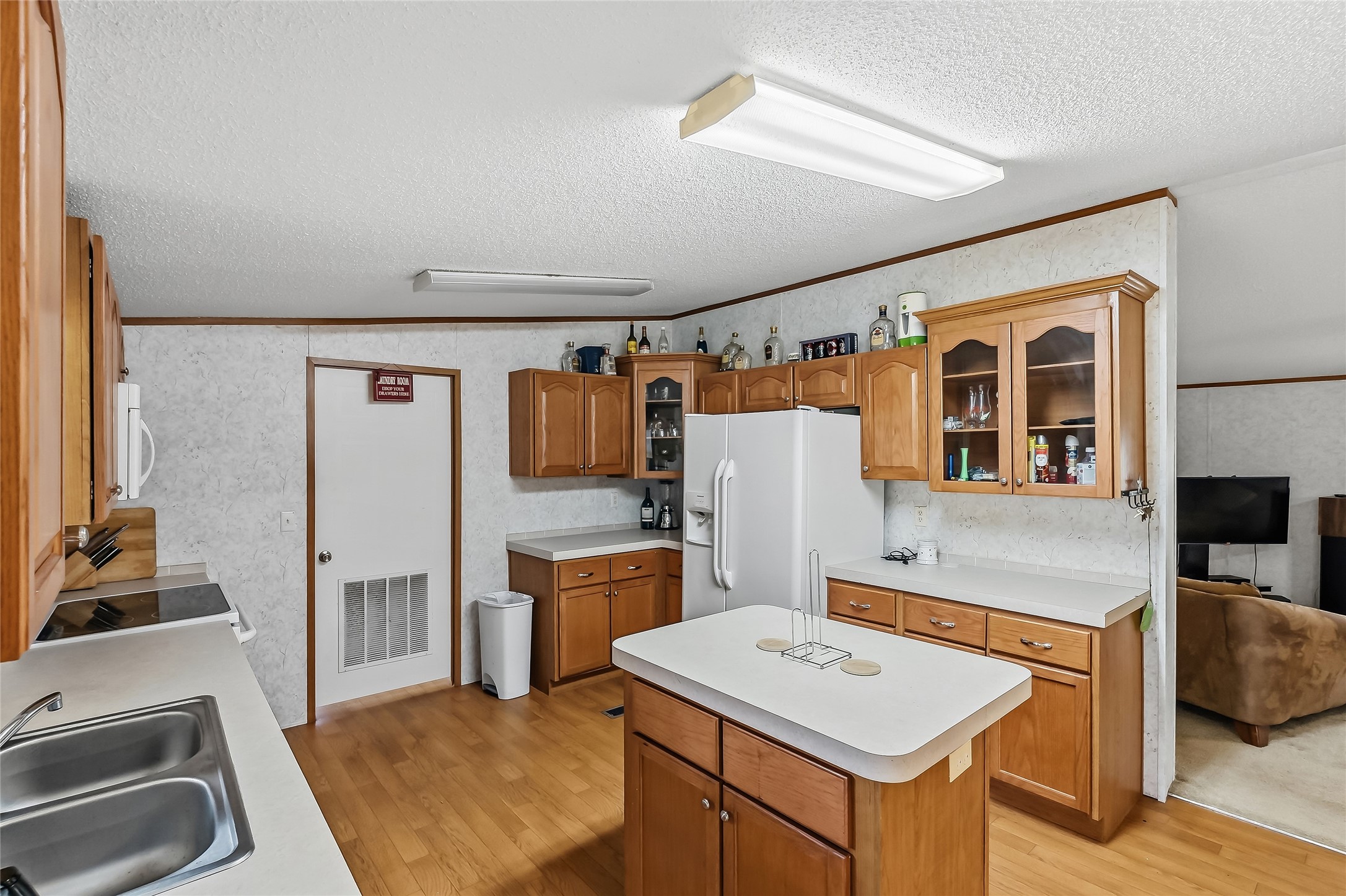 102 Windwood Circle Property Photo 15