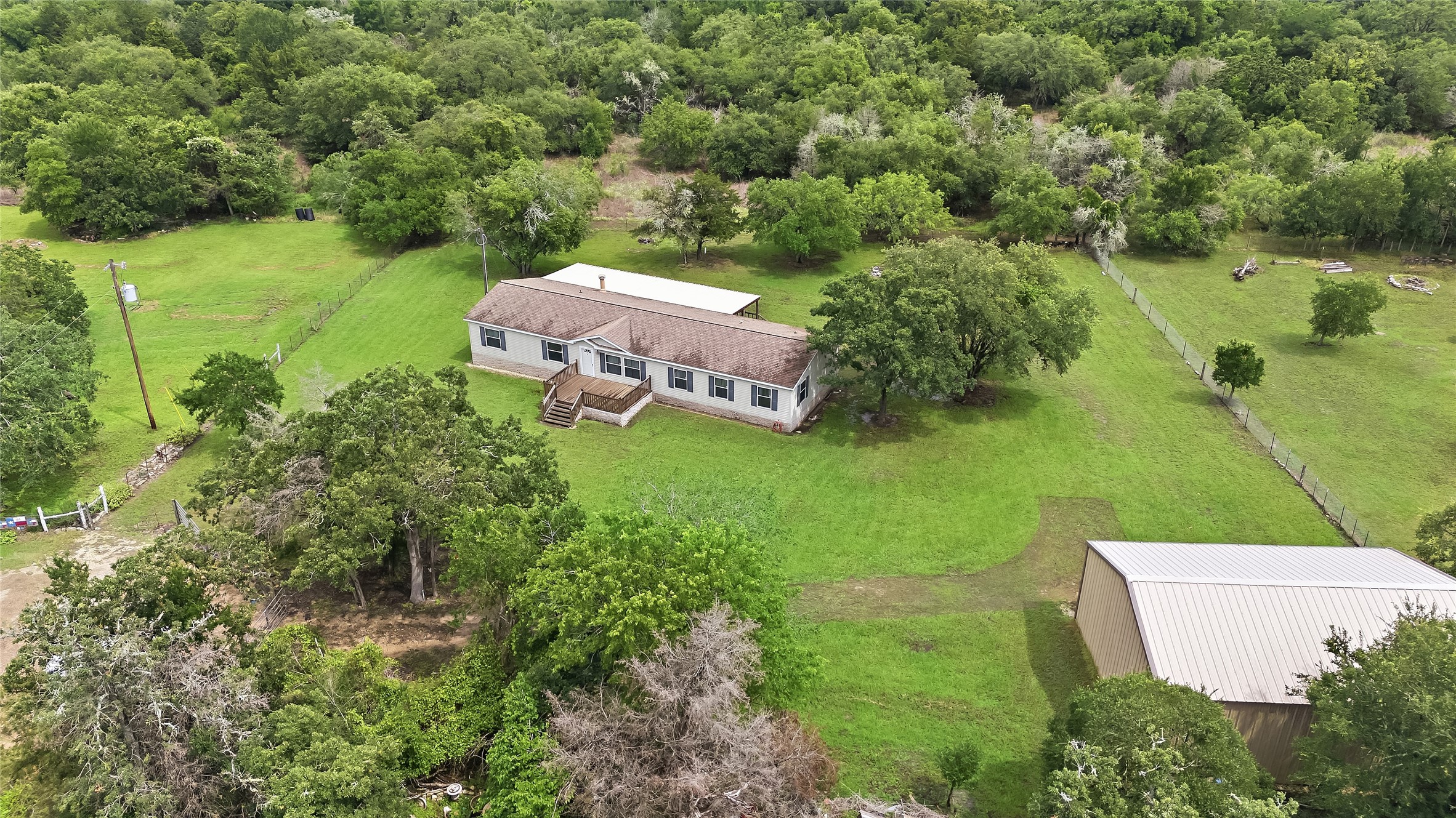 102 Windwood Circle Property Photo 32