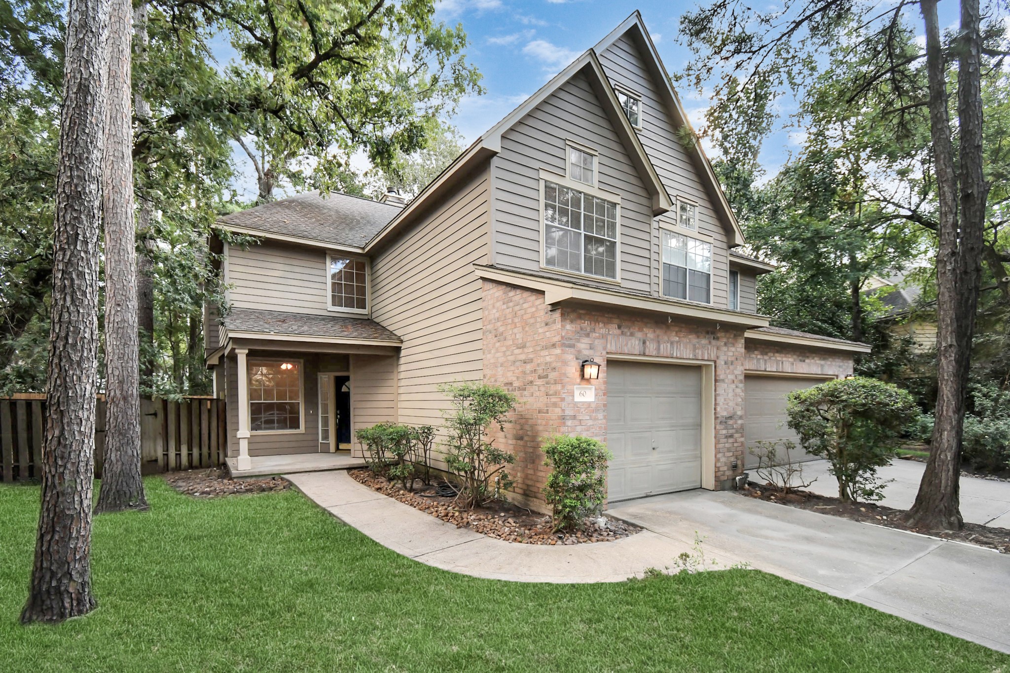 60 Lakeridge Court Property Photo 4