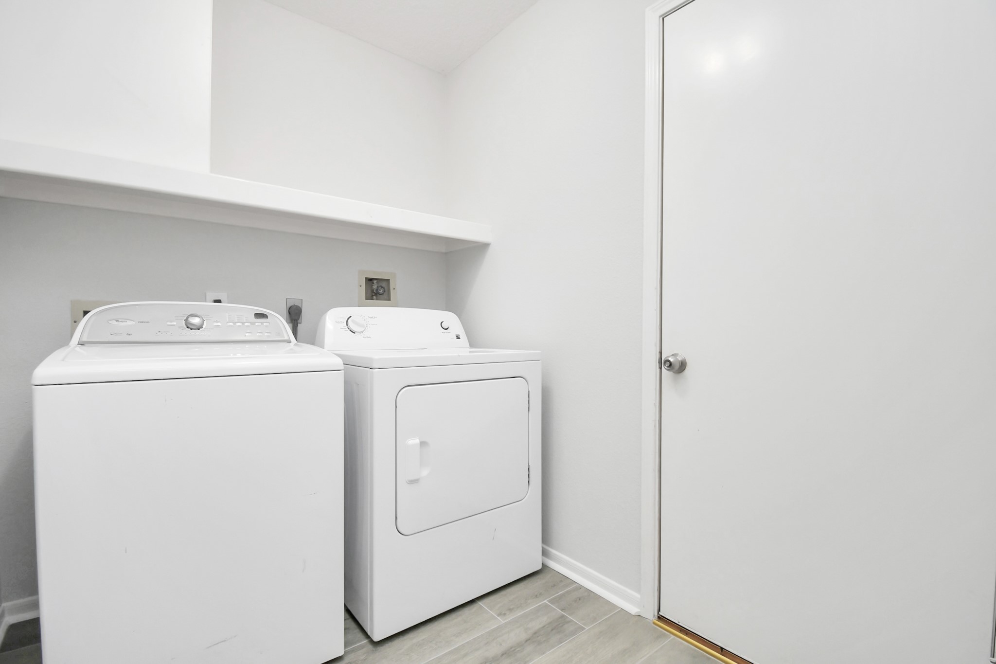 60 Lakeridge Court Property Photo 12