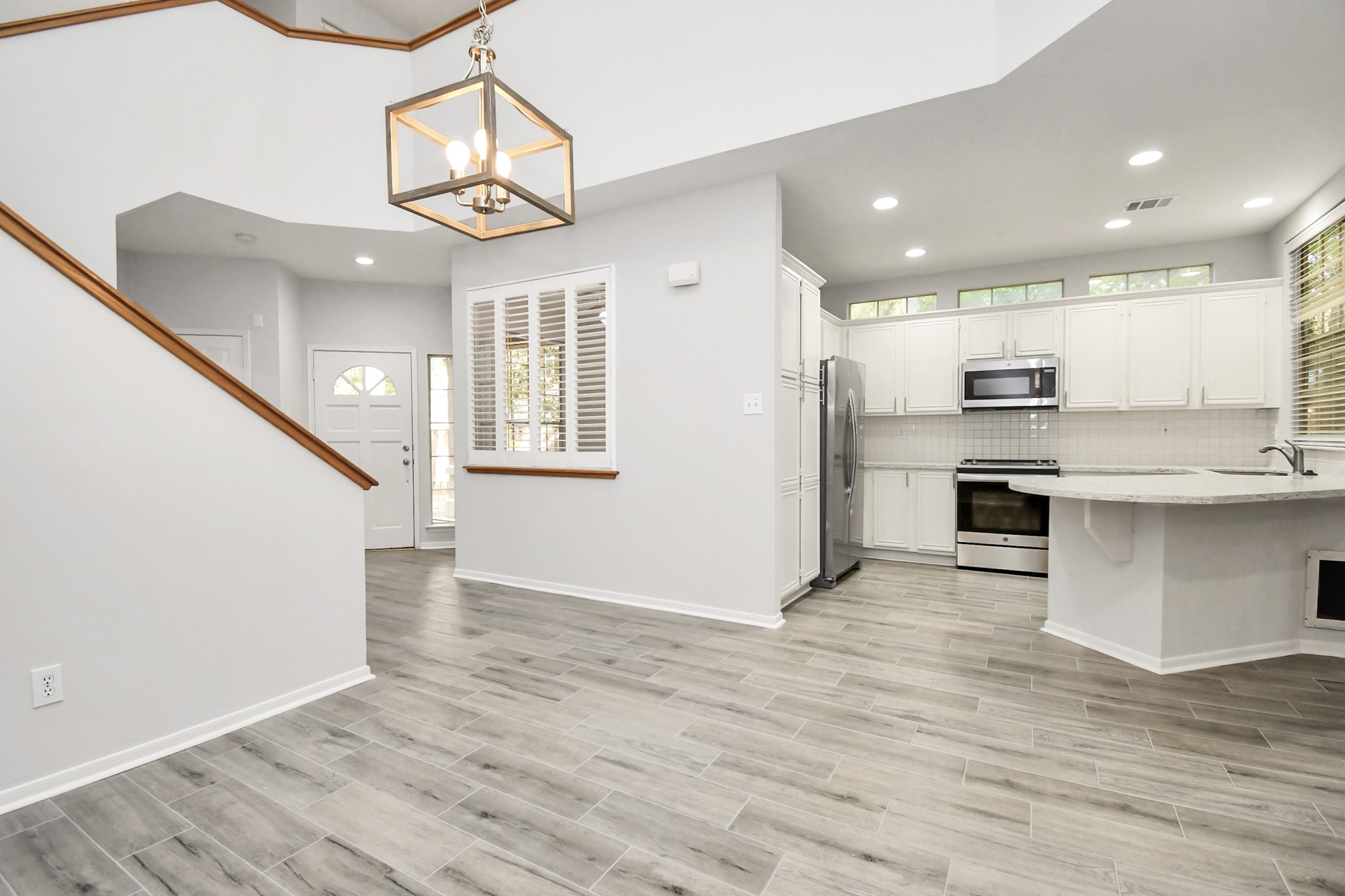 60 Lakeridge Court Property Photo 14