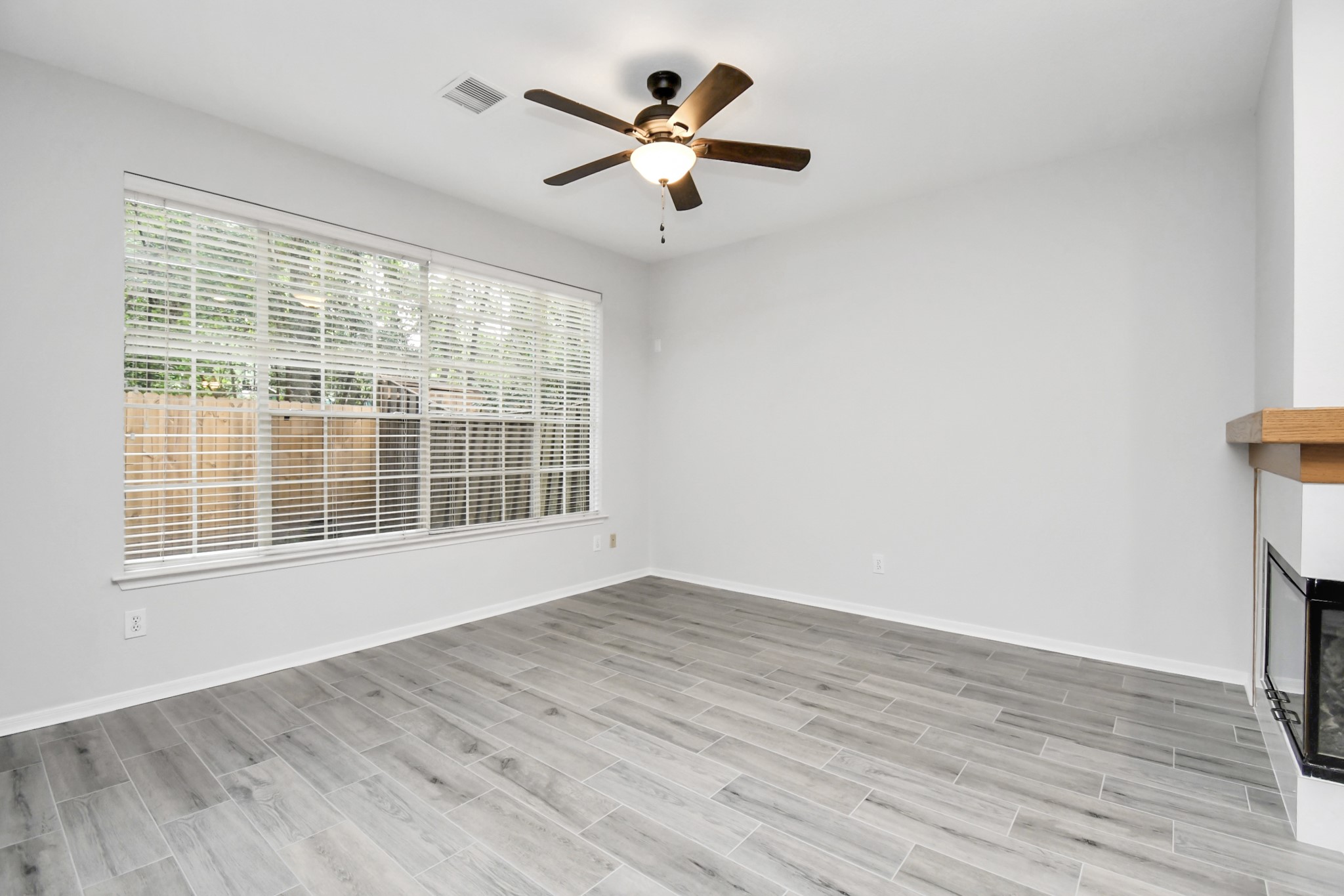60 Lakeridge Court Property Photo 16