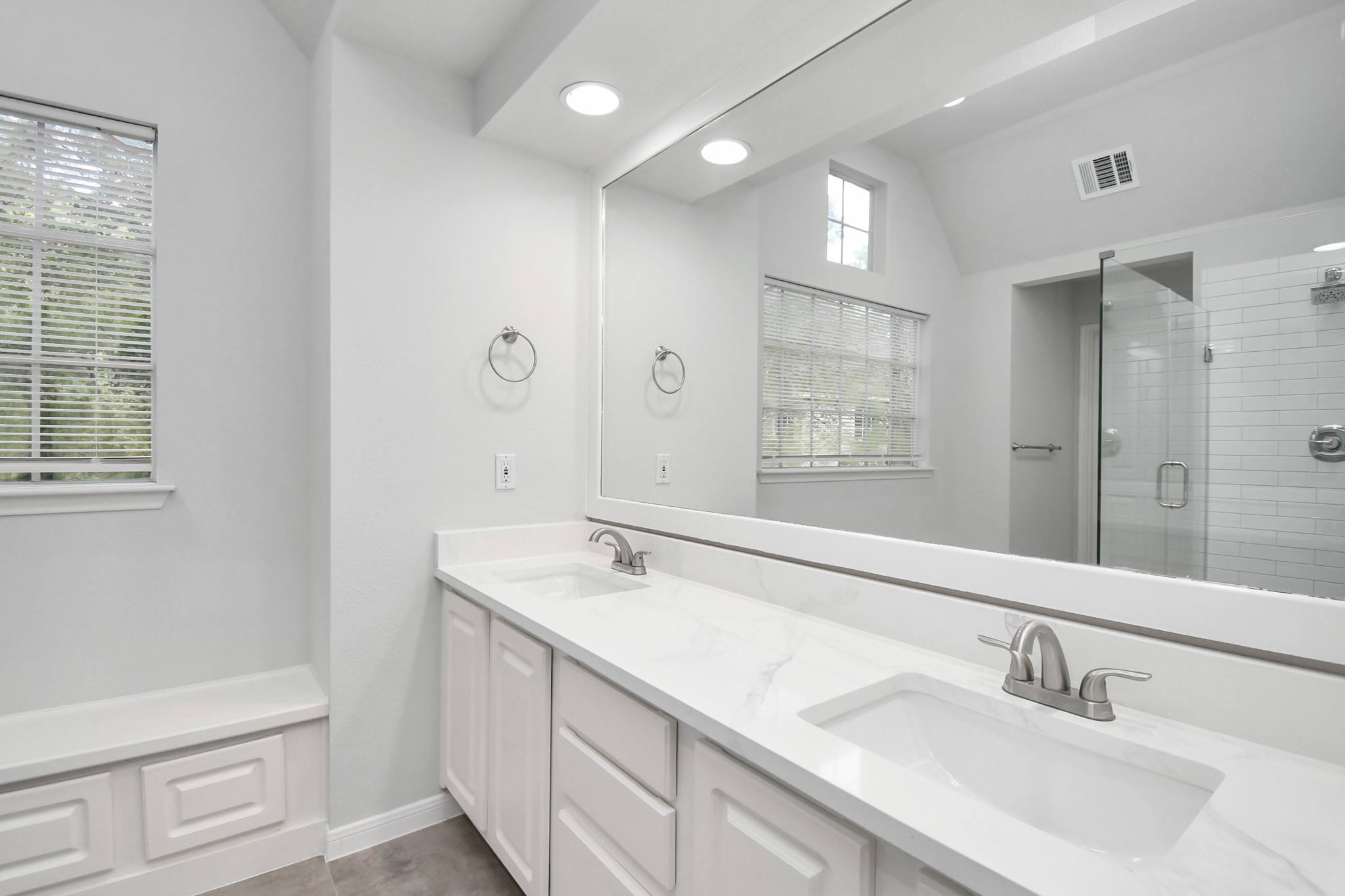 60 Lakeridge Court Property Photo 26